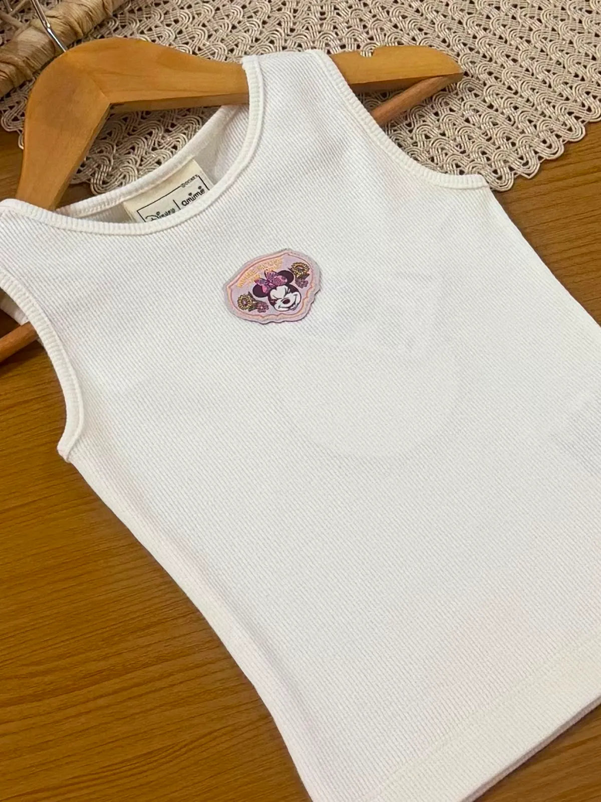 Conjunto Infantil Menina Animê com Shorts Saia Rosa Minnie e Regata