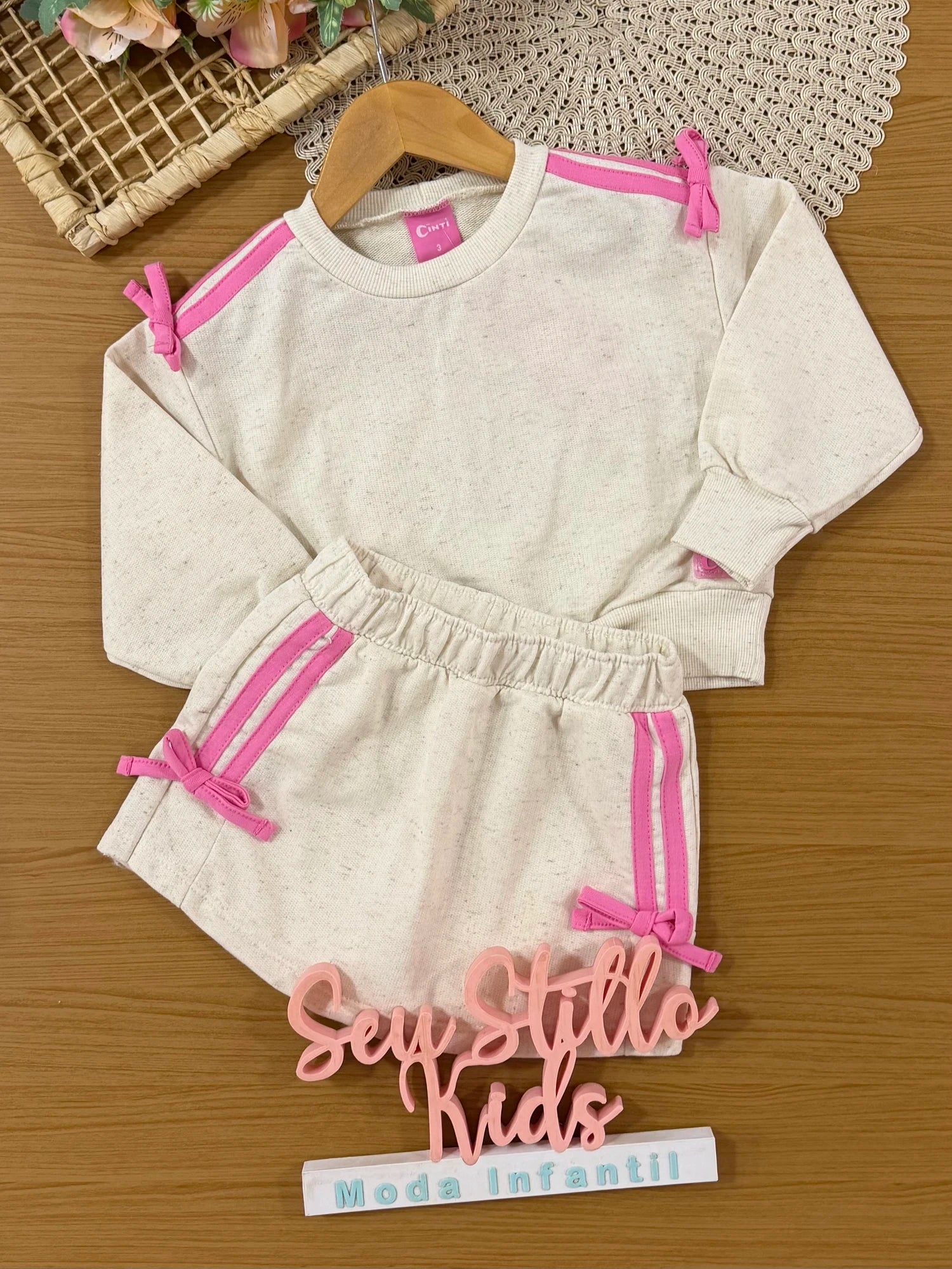Conjunto Infantil Cinti Inverno com Shorts Saia e Moletom sem Flanela Off White Ursinha Enjoy