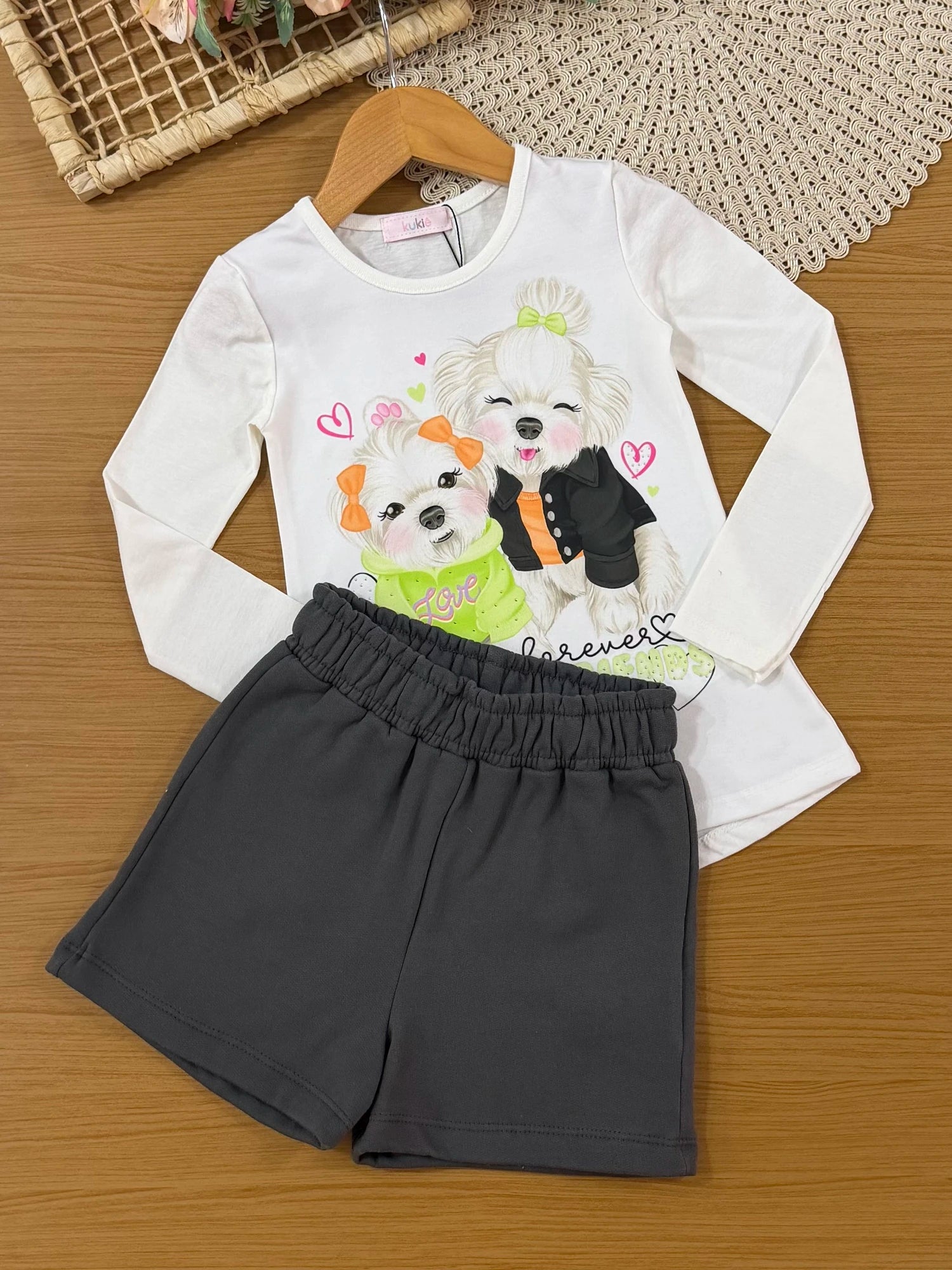 Conjunto Infantil Kukiê com Shorts Cinza e Blusa Cachorrinhas Best Friends