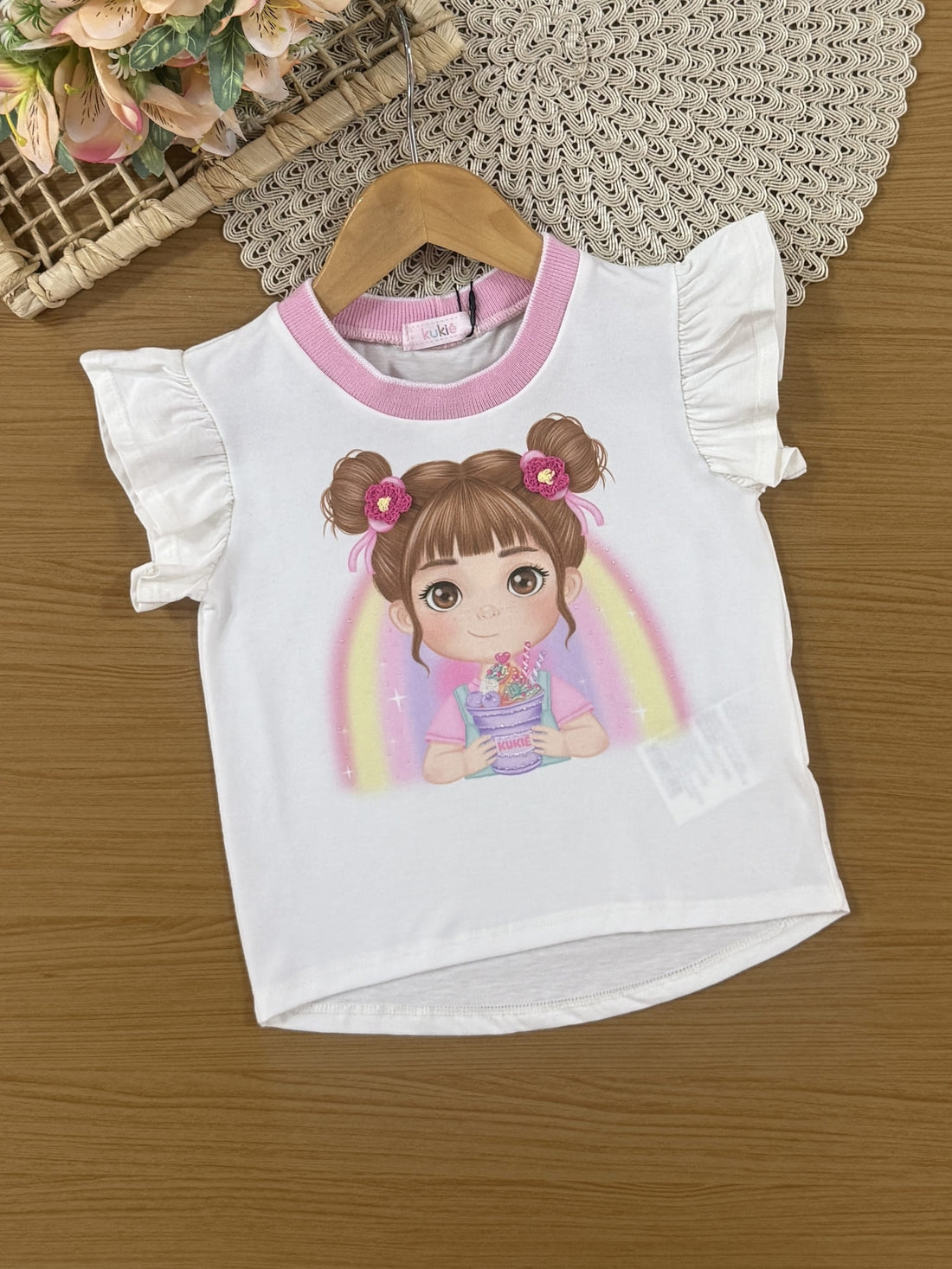 Conjunto Infantil Kukiê Verão com Shorts Rosa Listrado e Blusa Branca Menina Arco-íris