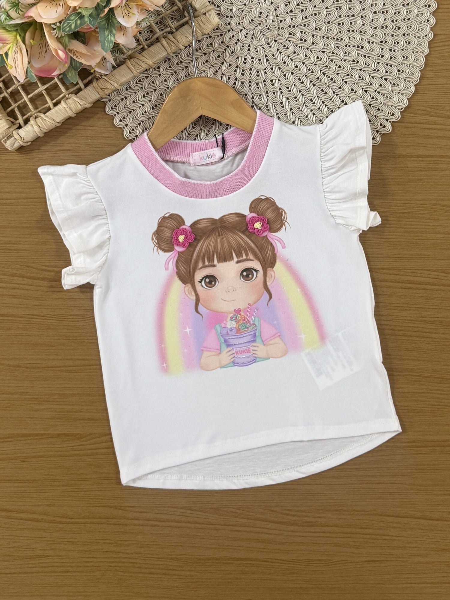 Conjunto Infantil Kukiê Verão com Shorts Rosa Listrado e Blusa Branca Menina Arco-íris