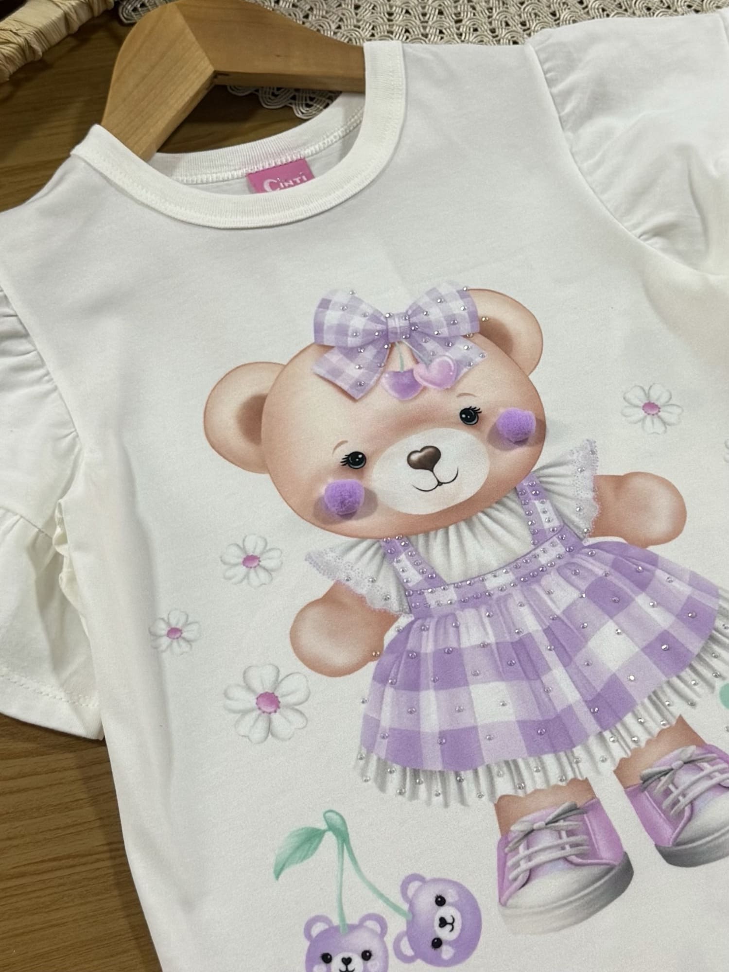 Conjunto Infantil Cinti com Calça Lilás e Blusa Branca Ursinha com Strass