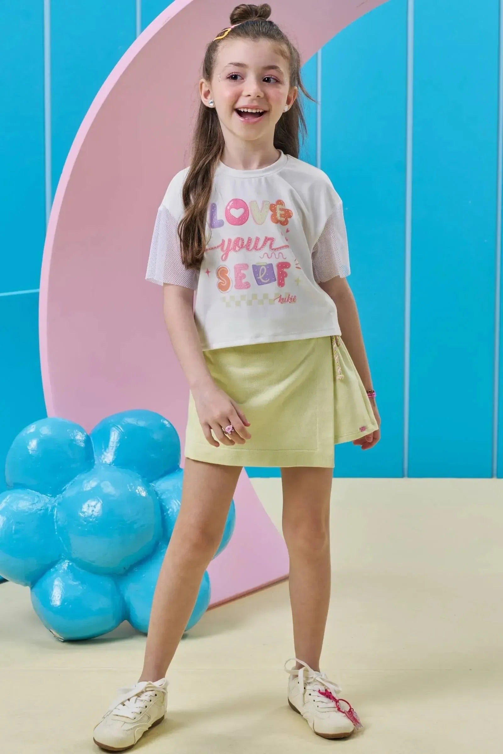 Conjunto Infantil Menina Kukiê com Shorts Saia Verde e Blusa Branca Love Yourself