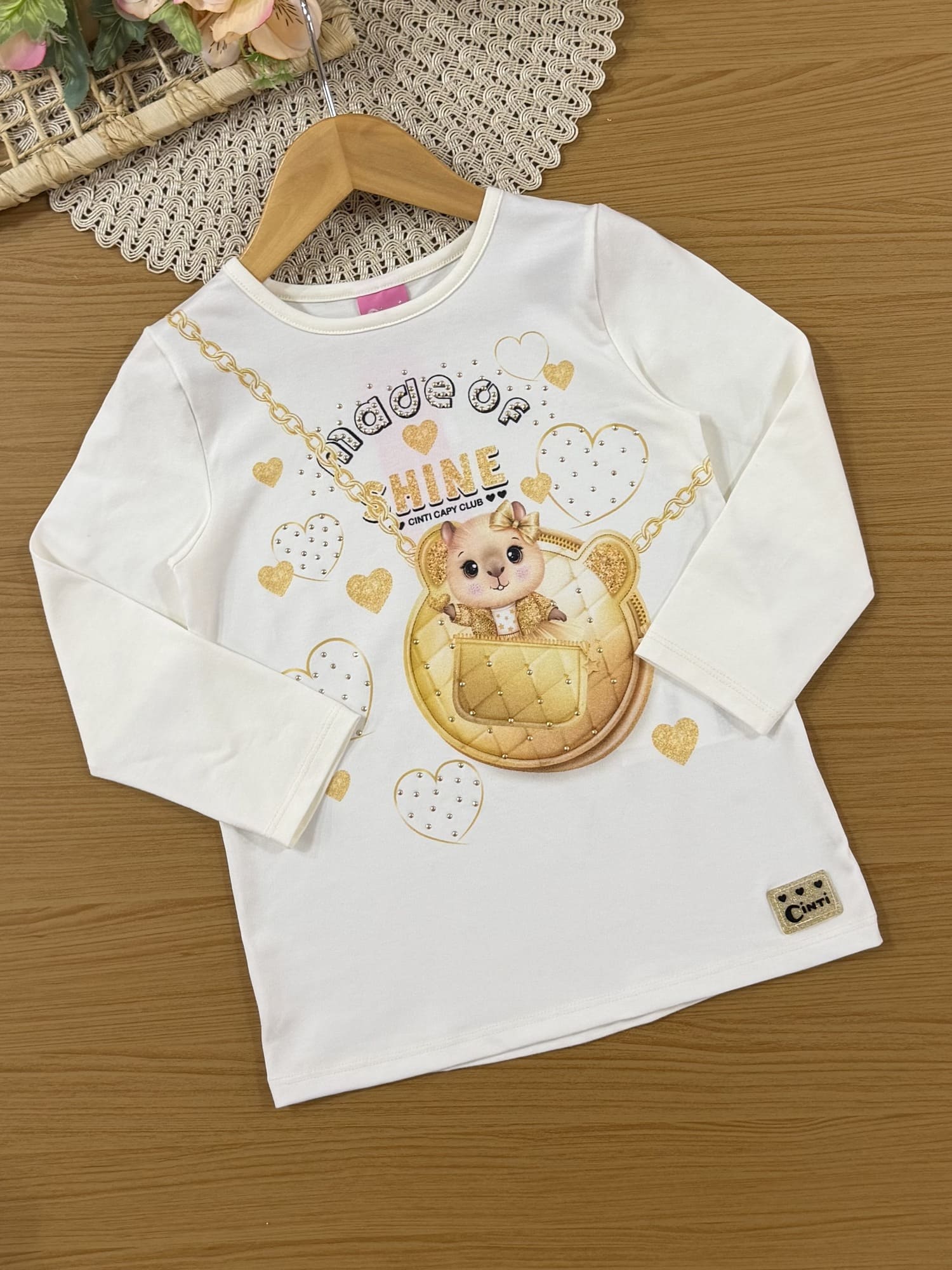 Conjunto Infantil Cinti Inverno com Calça Legging Holografica e Blusa Manga Longa Capivara Fashion