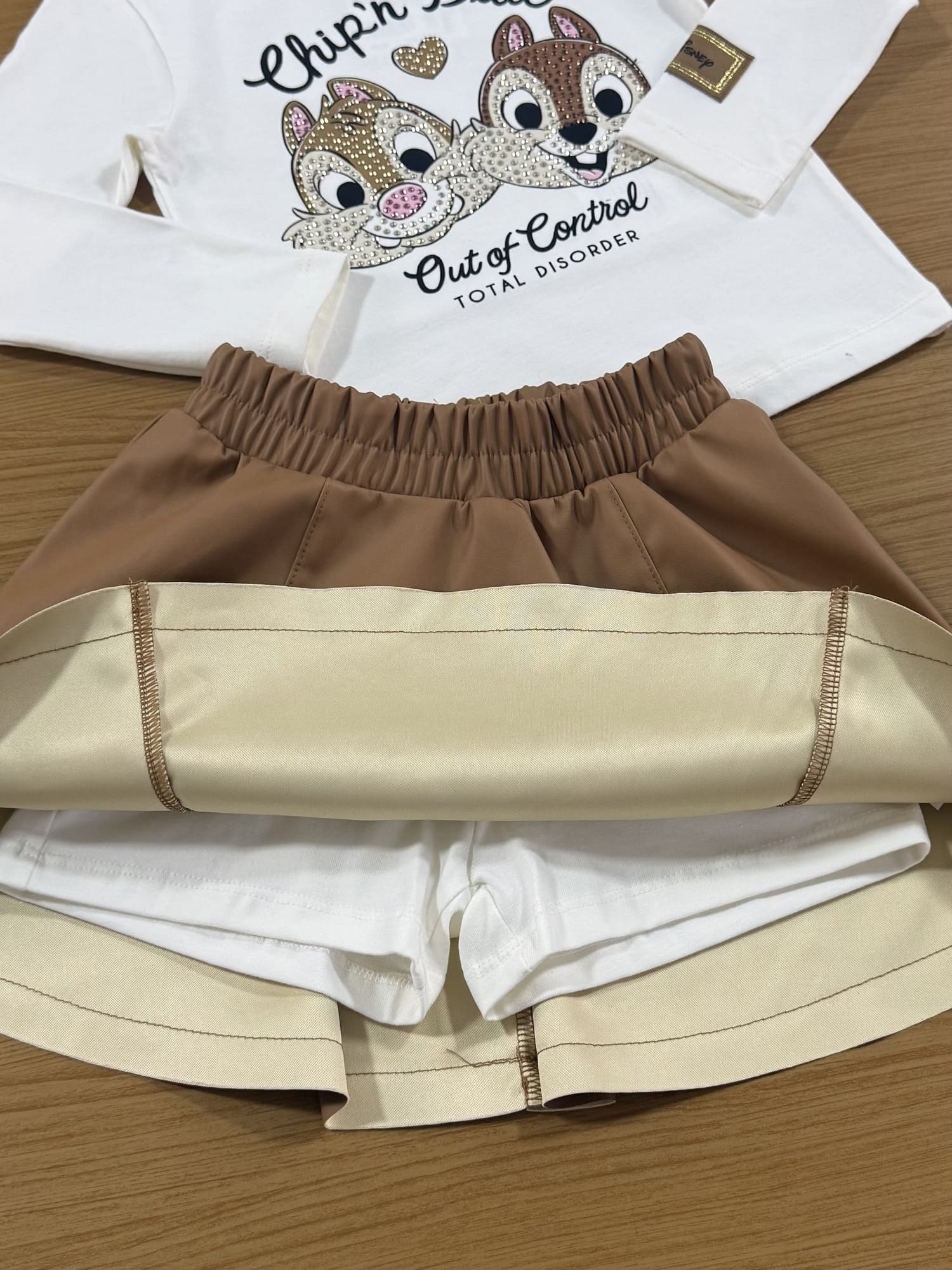 Conjunto Infantil Momi Inverno com Saia Marrom e Blusa Tico e Teco com Strass Disney