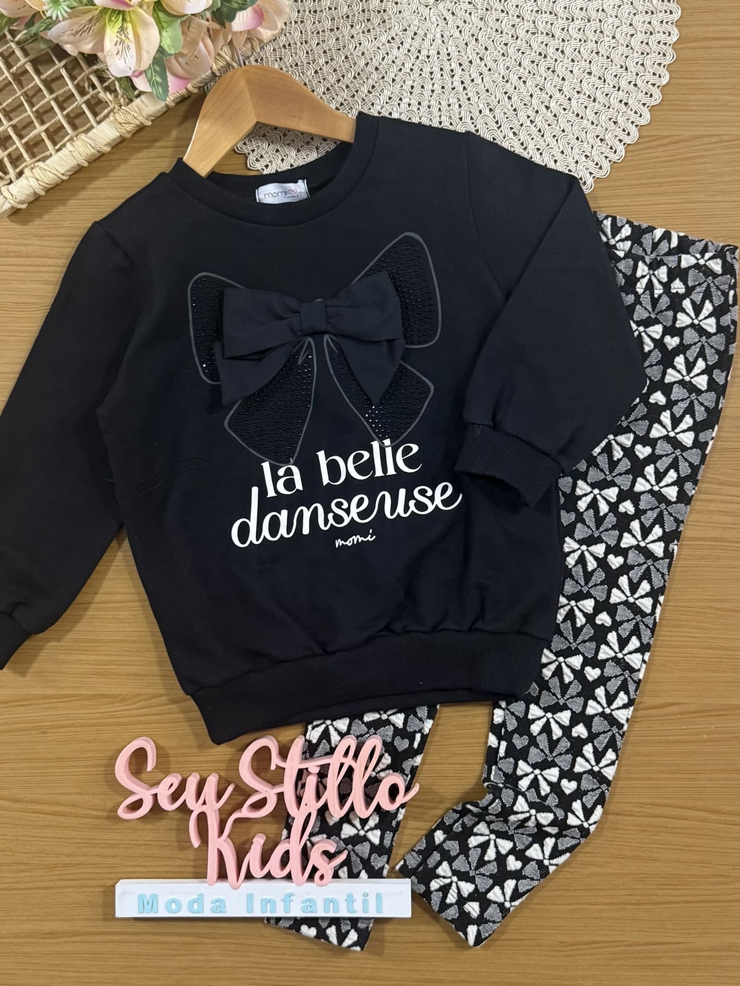 Conjunto Infantil Momi Inverno com Calça e Moletom sem Flanela Preto Lacinho