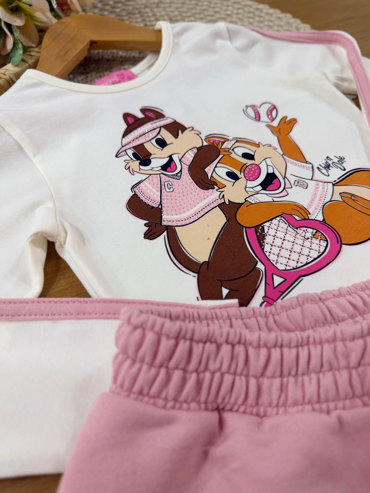 Conjunto Infantil Momi Inverno com Shorts Saia Rosa e Blusa Manga Longa Tico e Teco Disney