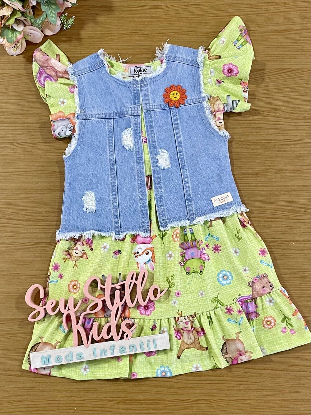 Vestido Infantil Kukie Verão Verde Animais Com Colete Jeans