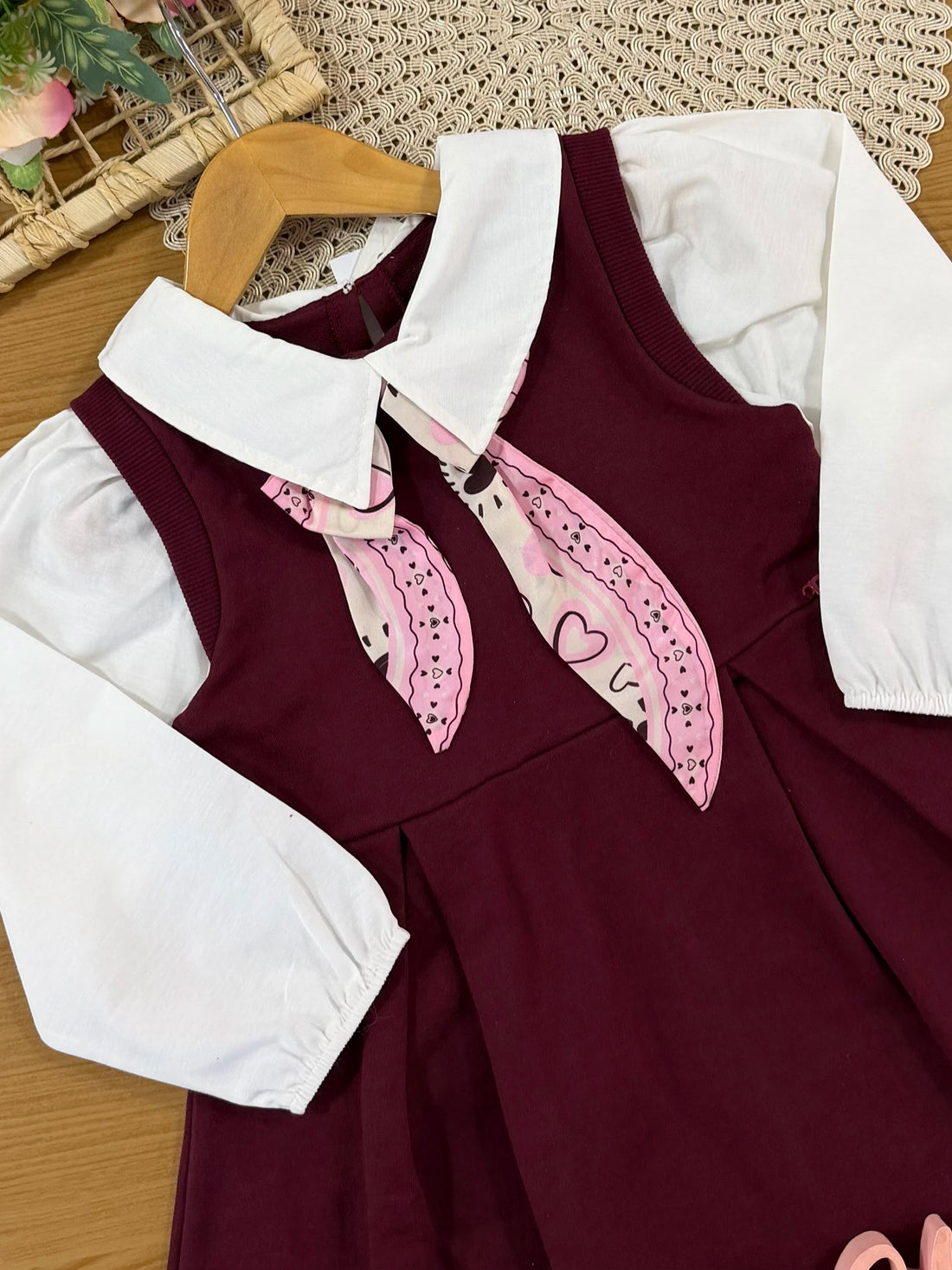 Vestido Infantil Momi Inverno Vinho com Gola e Lacinho