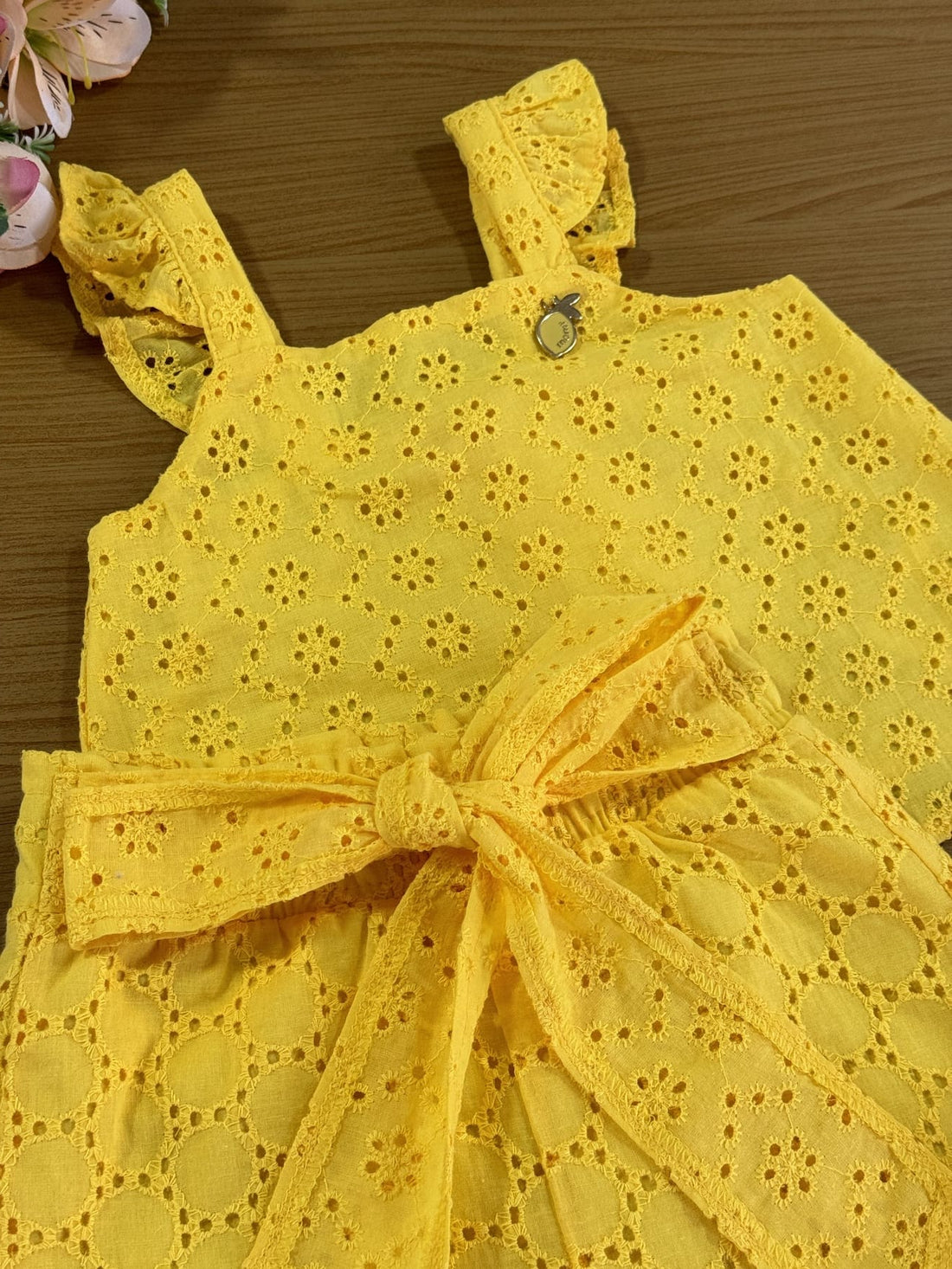 Conjunto infantil Momi Verão Shorts e Blusa Amarela Laise
