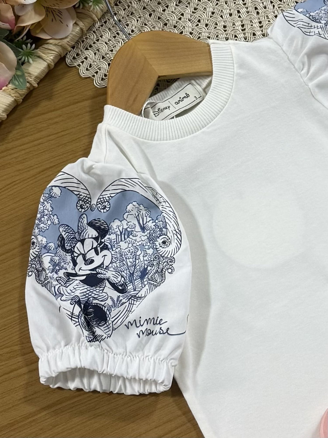 Blusa Infantil Animê Branca Minnie Disney