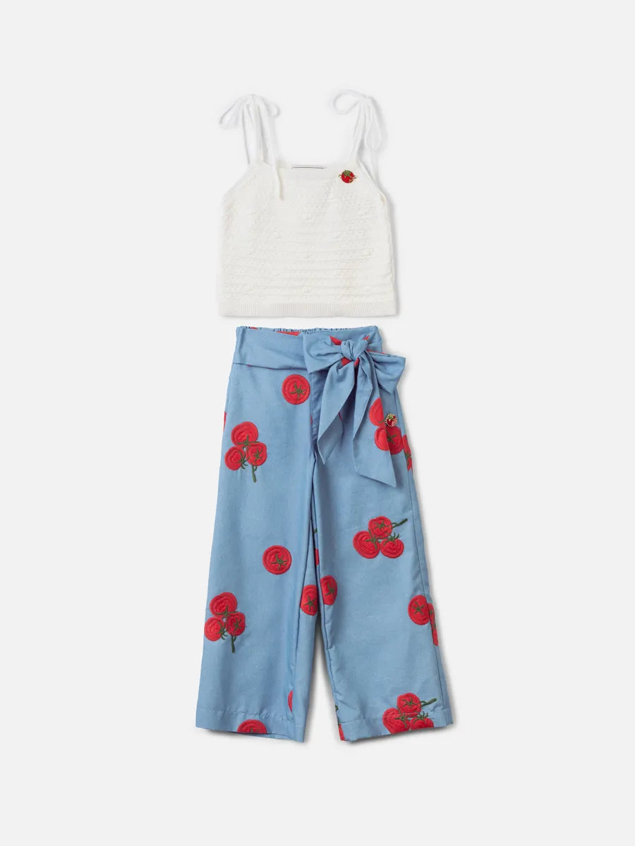 Conjunto Infantil Menina Animê Calça Azul Tomatinhos e Blusa Off White