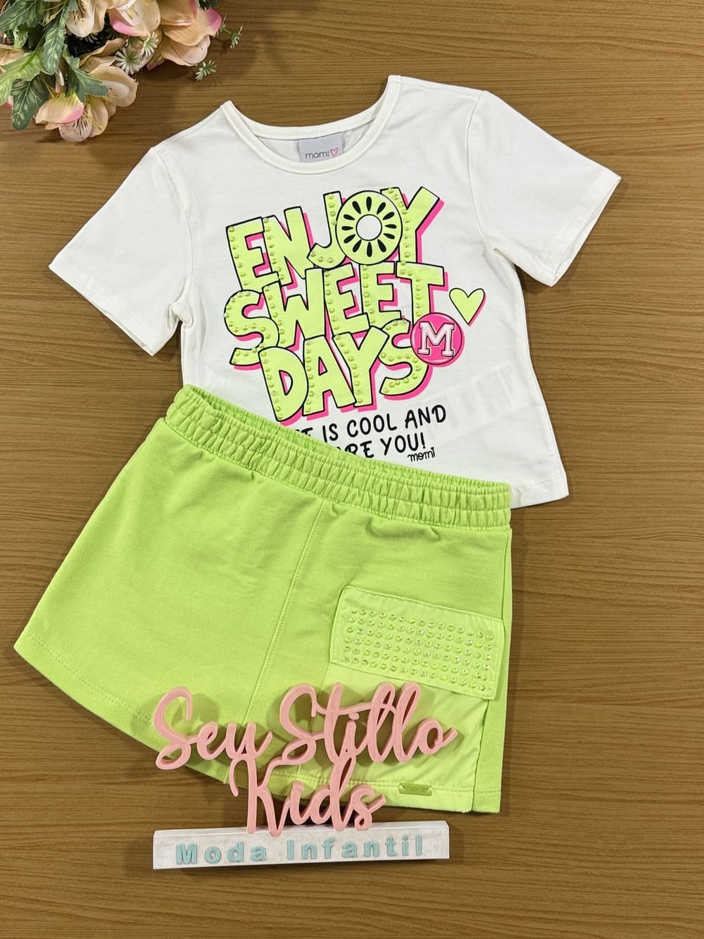 Conjunto Infantil Momi Verão Shorts Saia Verde e Blusa Enjoy
