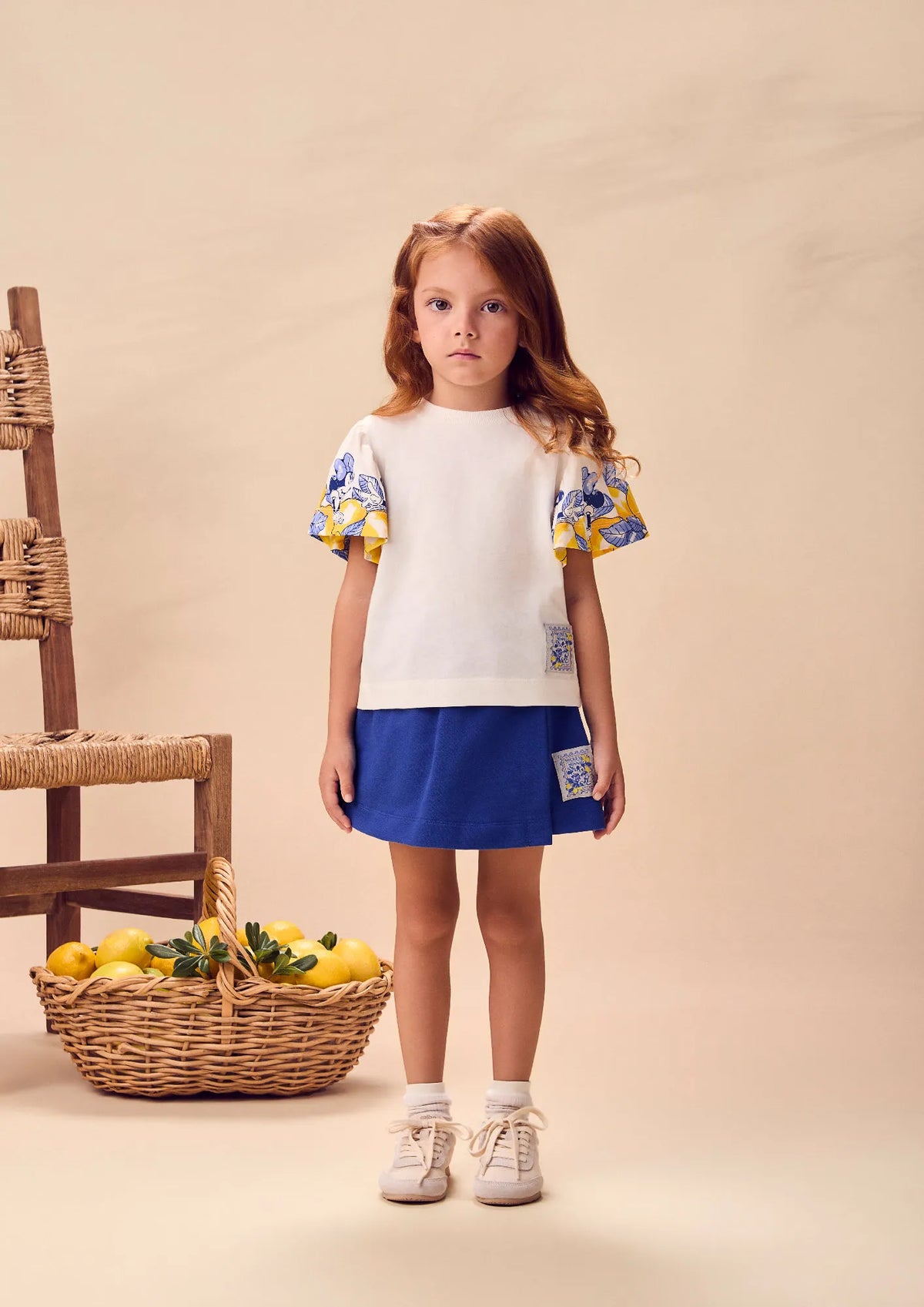 Conjunto Infantil Menina Animê com Shorts Azul e Blusa Bege Minnie Limãozinho Disney
