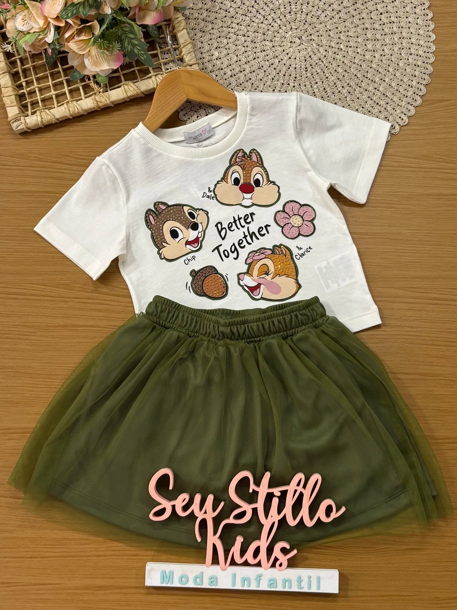 Conjunto Infantil Momi Inverno com Saia em Tule Verde e Blusa Manga Curta Tico e Teco Strass
