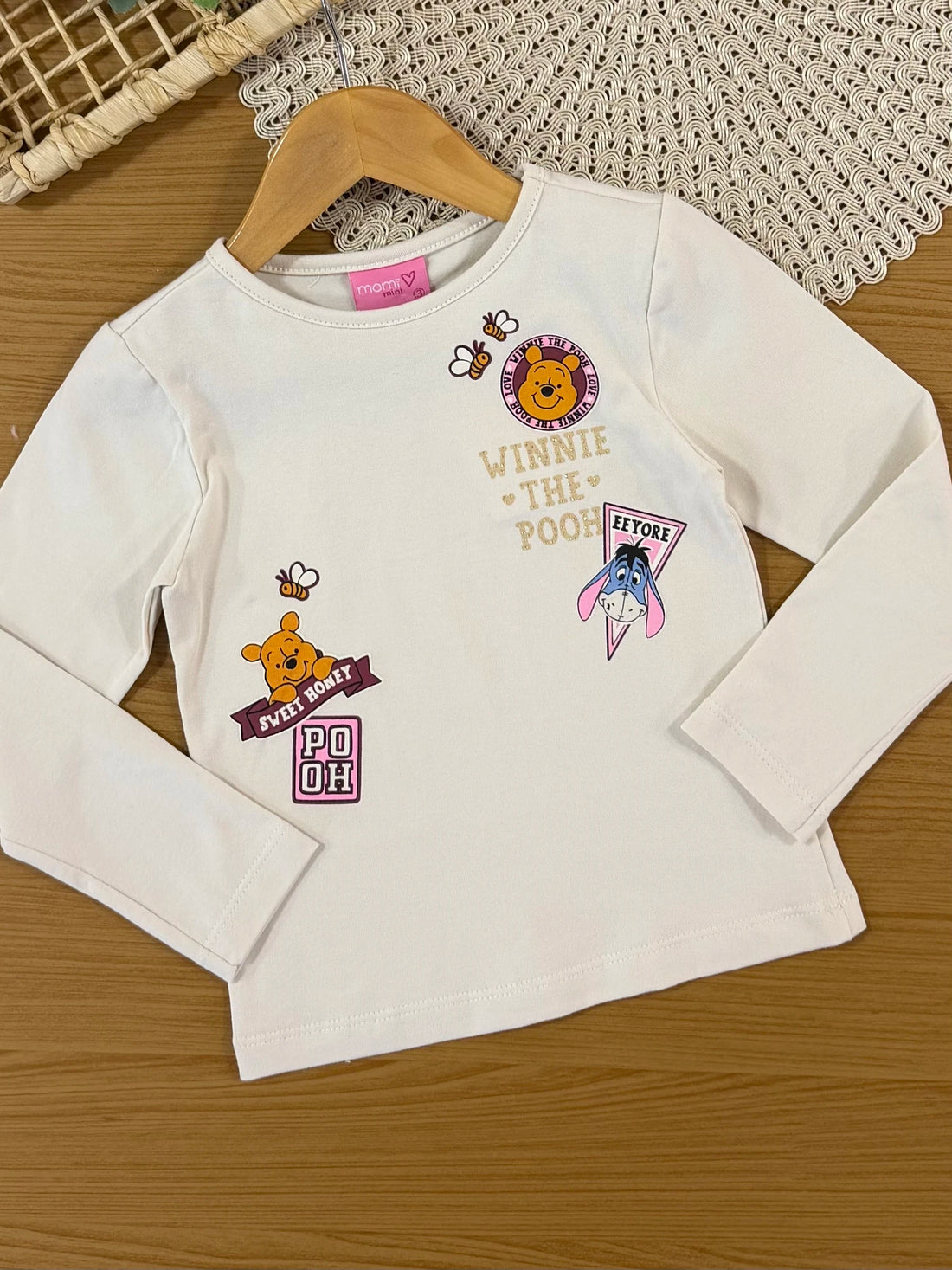 Conjunto Imfantil Momi Inverno com Shorts e Blusa Manga Longa Bege Ursinho Pooh Disney