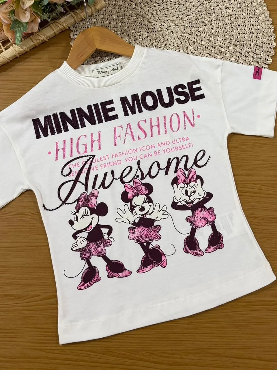 Conjunto Infantil Menina Animê com Shorts Ciclista Rosa e Blusa Branca Minnie Fashion Disney