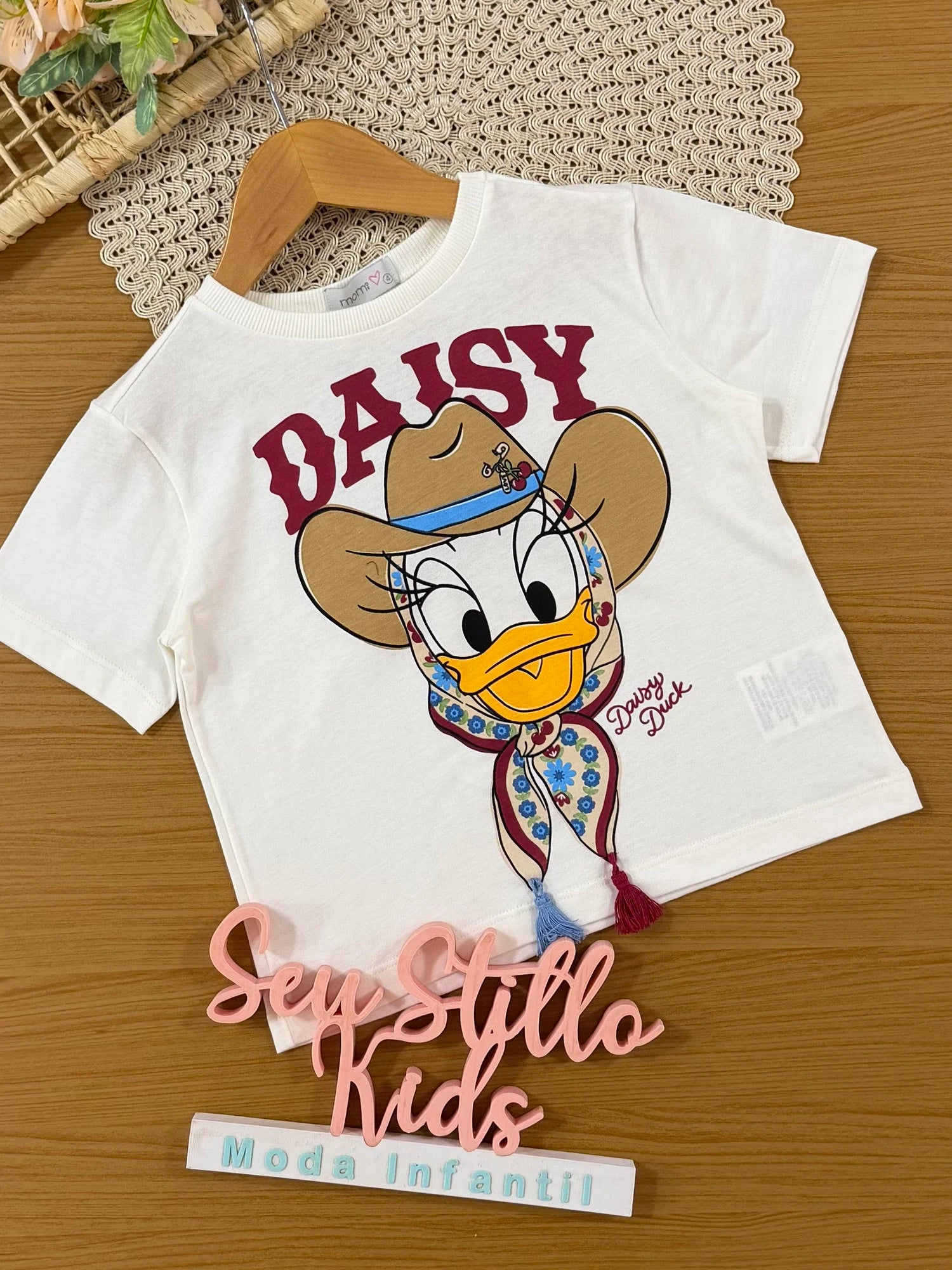 Blusa Infantil Momi Inverno Manga Curta Branca Daisy Duck Cowgirl