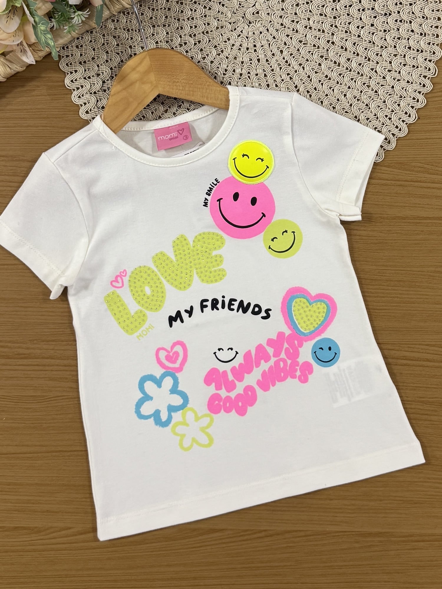 Conjunto Infantil Momi Verão com Legging Amarela e Blusa Branca Emoji My Friends
