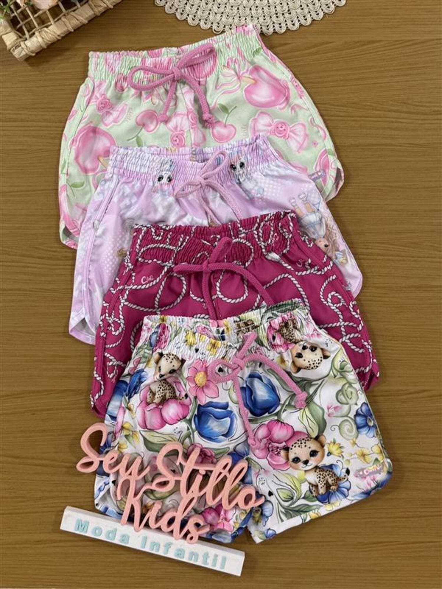 Shorts Infantil Cinti Verão Branco Oncinha Floral