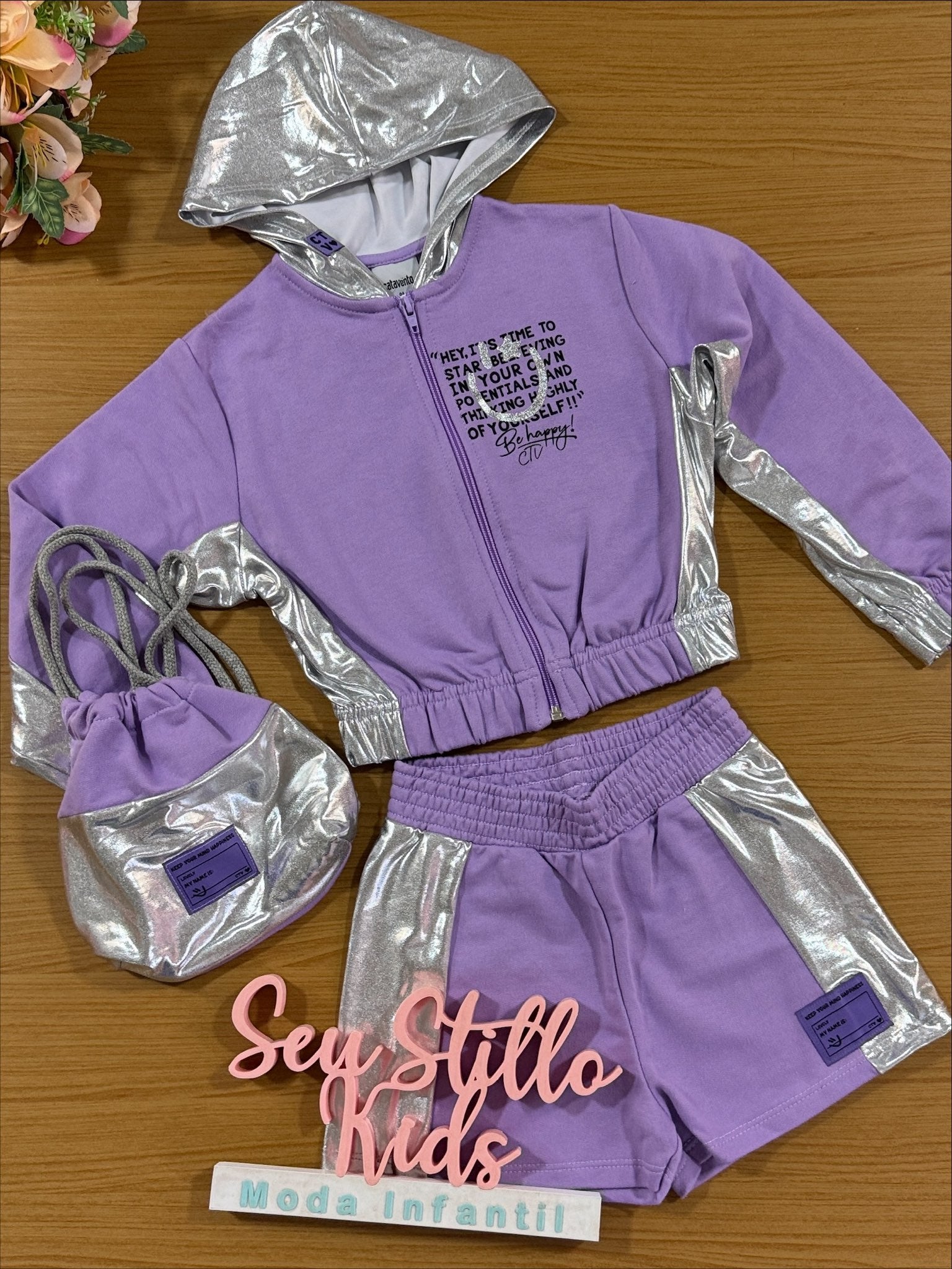 Conjunto Infantil Catavento Inverno Shorts Jaqueta Moletinho  e Bolsa Brilho Lilás
