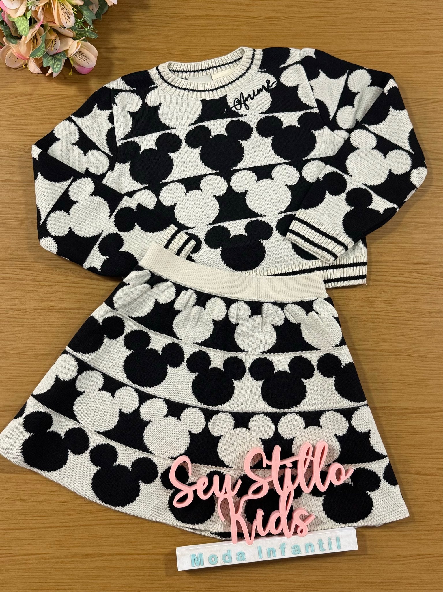 Conjunto Infantil Animê Inverno Saia Mickey e Blusa Tricot Mickey Disney
