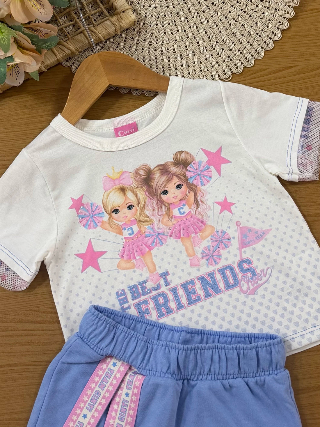 Conjunto Infantil Cinti Verão com Shorts Saia Azul e Blusa Lider de Torcida Best Friends