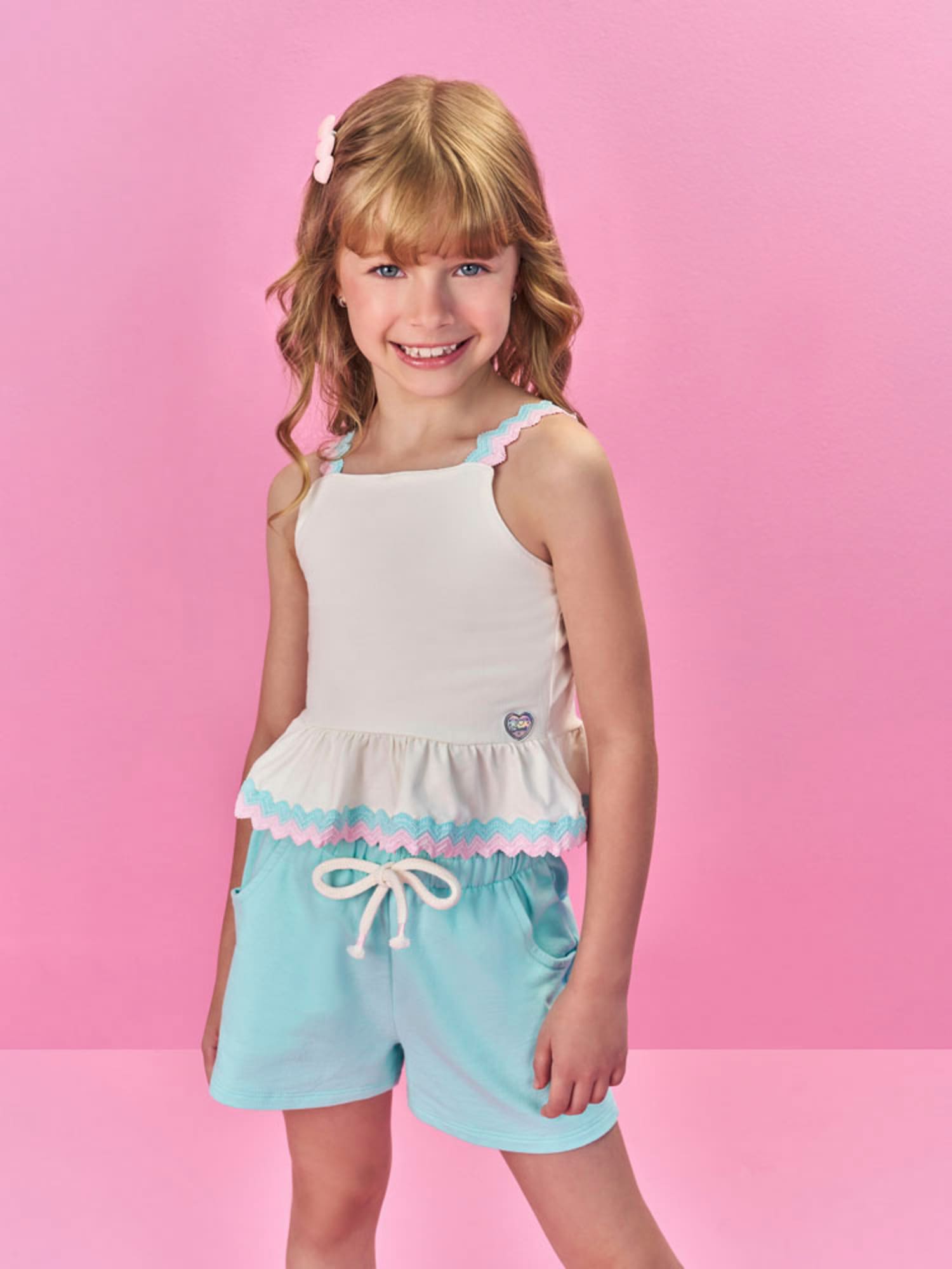 Conjunto Infantil Cinti Verão com Shorts Azul e Cropped Branco