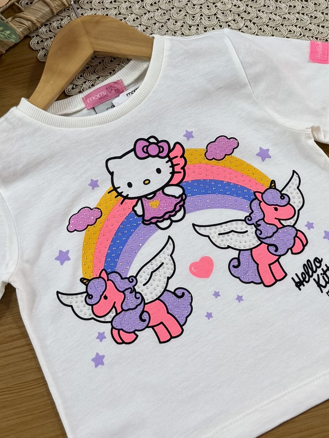 Blusa Infantil Momi Verão Branca Hello Kitty Arco-íris