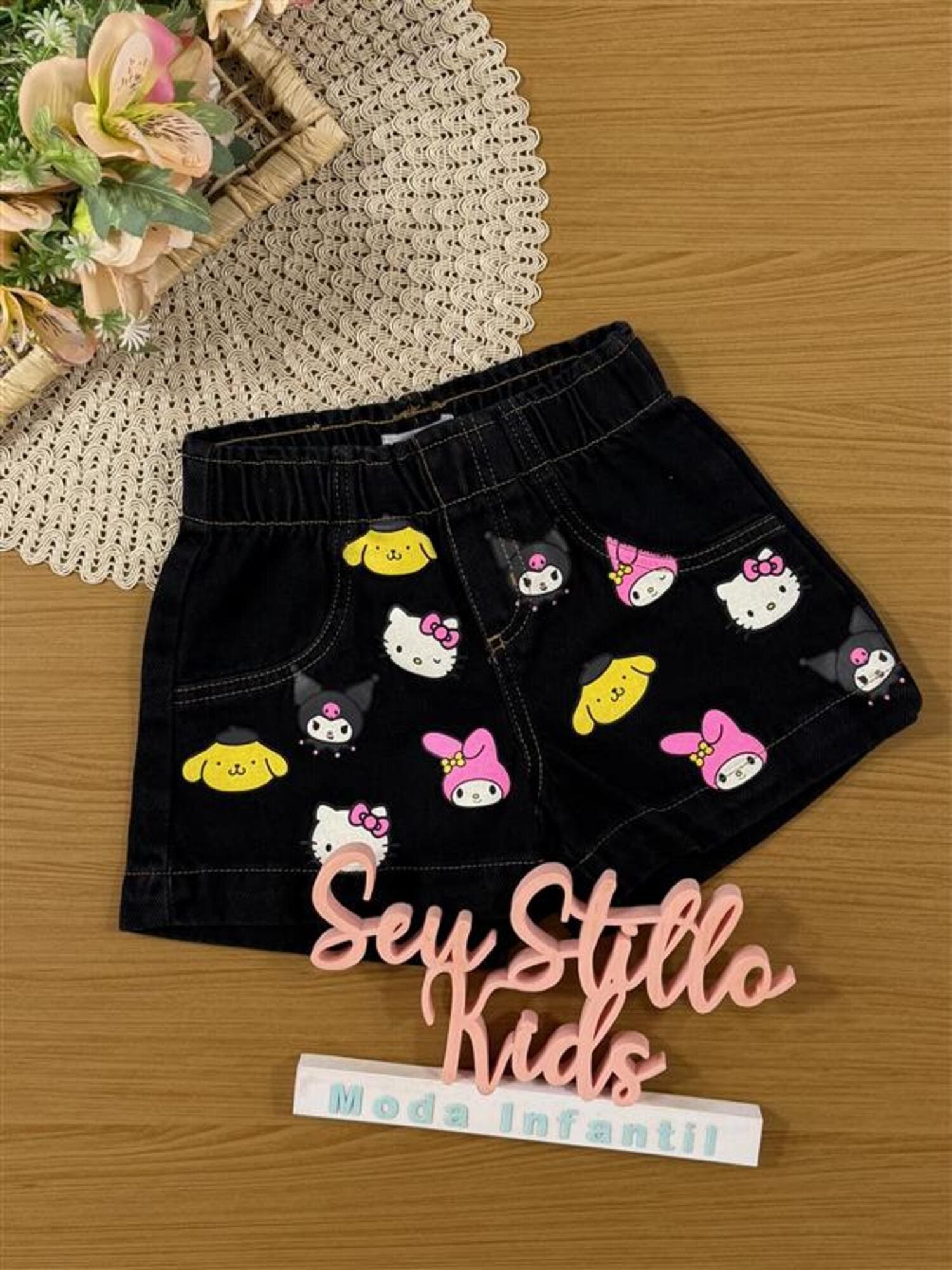 Shorts Infantil Momi Inverno Jeans Preto Hello Kitty