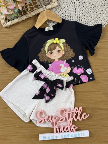 Conjunto Infantil Kukiê Verão Shorts Off White com Laço e Blusa Preta Menininha