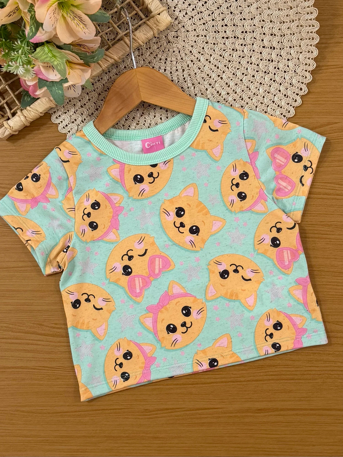 Conjunto Infantil Cinti Verão com Shorts e Blusa Verde Gatinha