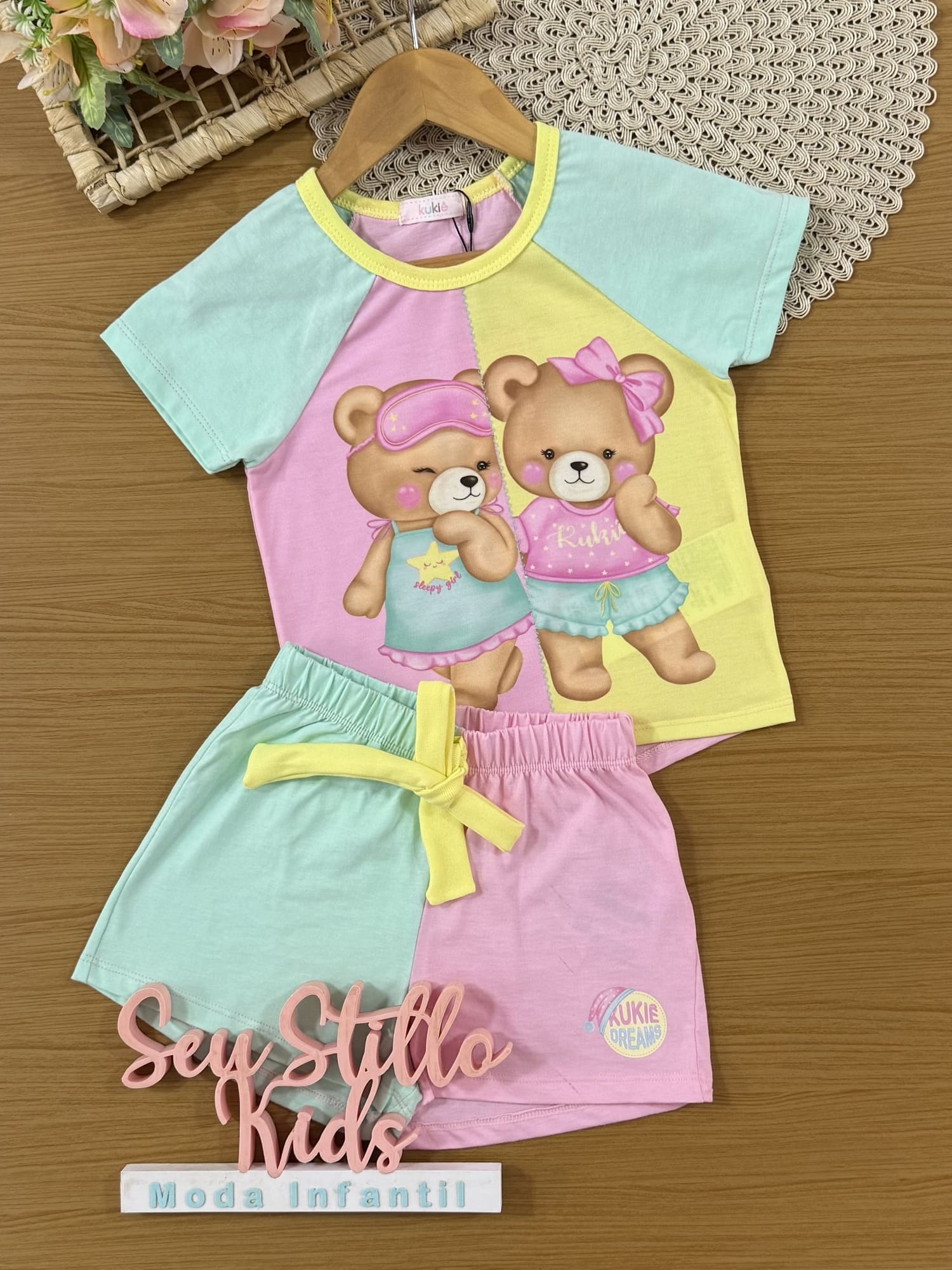 Pijama Infantil Kukiê Verão Com Shorts e Blusa Colorida Ursinhas