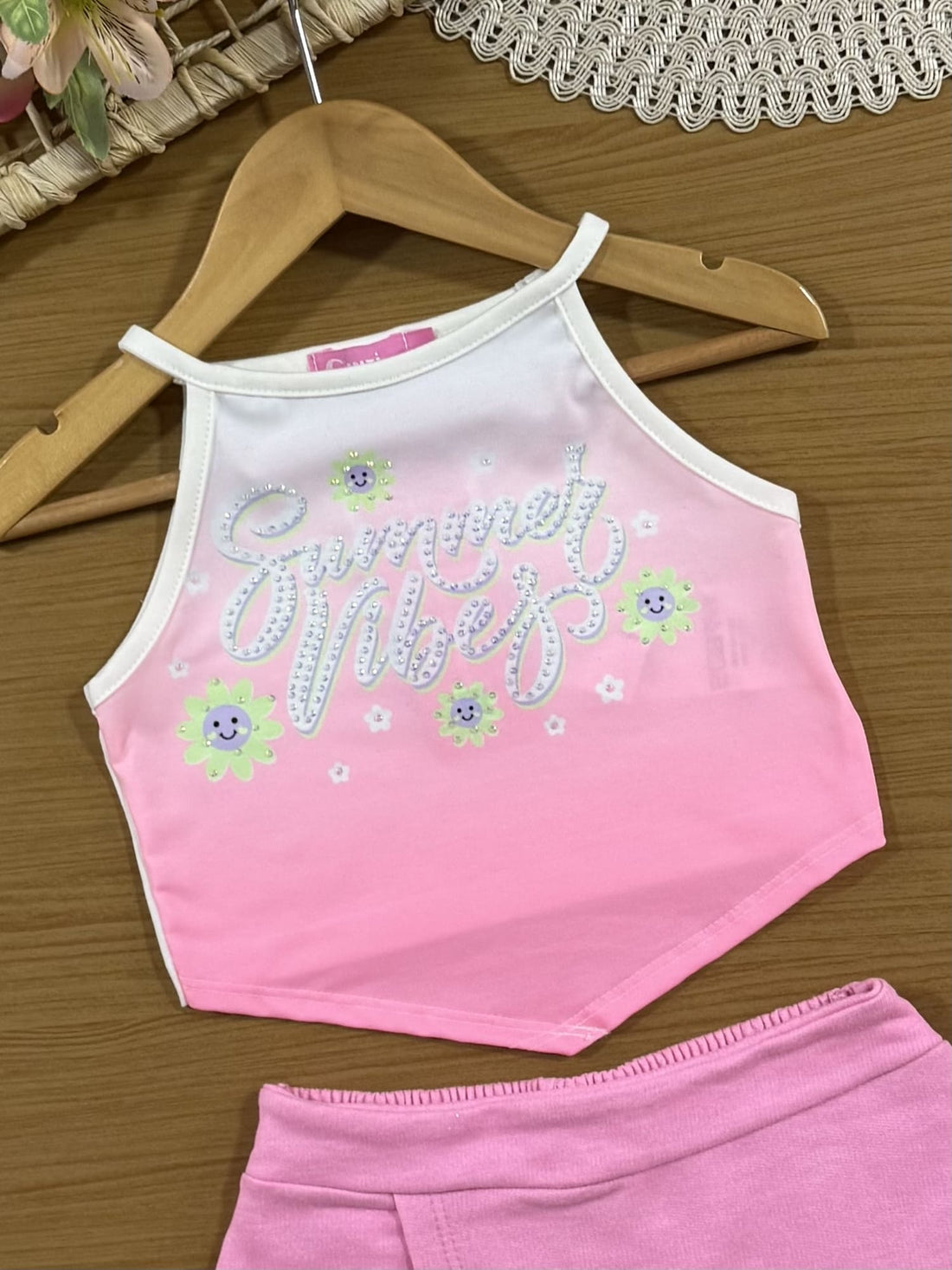 Conjunto Infantil Cinti Verão com Shorts Saia e Blusa Rosa Florzinha com Strass