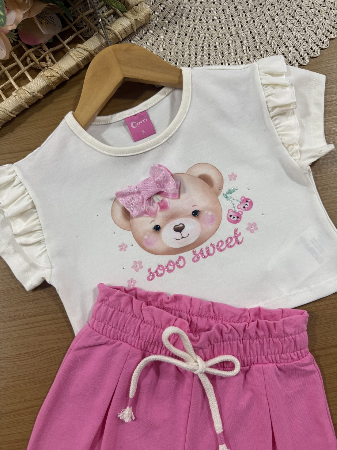 Conjunto Infantil Cinti Verão com Shorts Rosa e Blusa Branca Ursinha Cereja