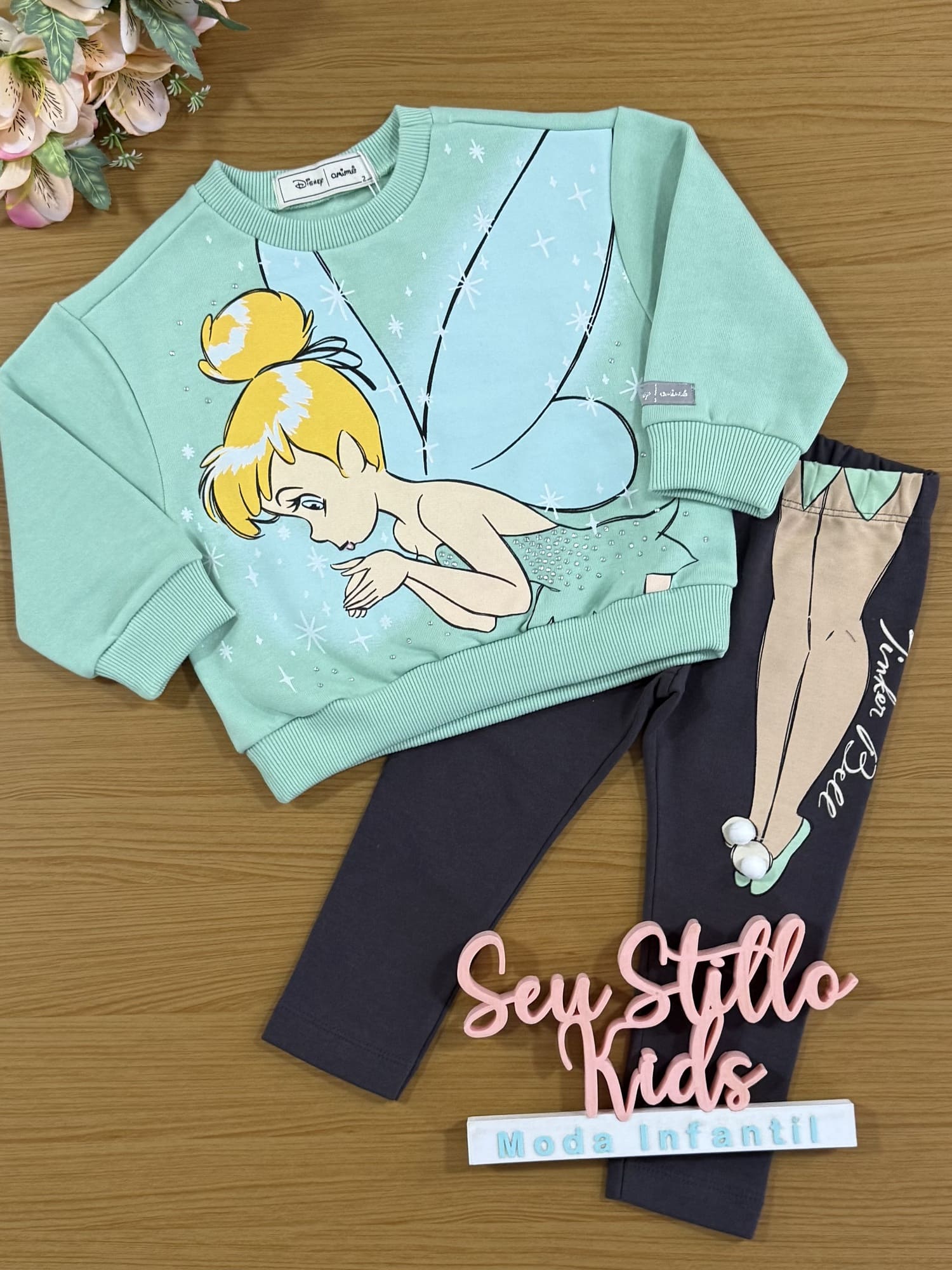 Conjunto Infantil Animê Inverno com Calça Preta e Casaco Verde Sininho Disney