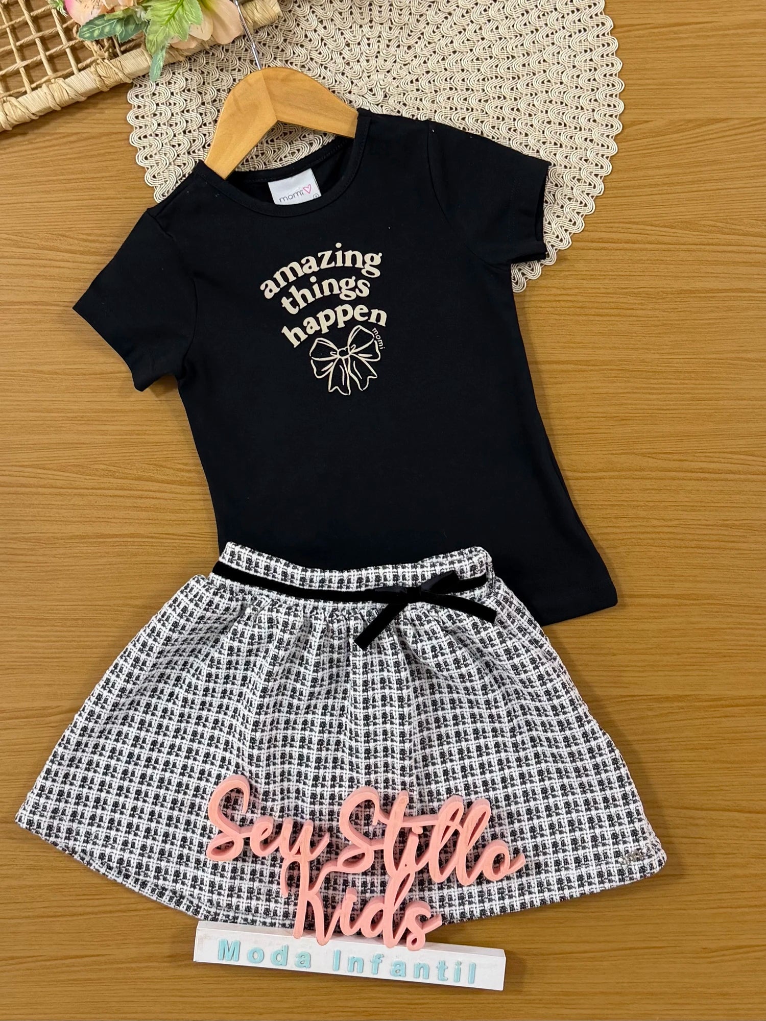 Conjunto Infantil Momi Inverno com Saia e Blusa Manga Longa Preta Amazing