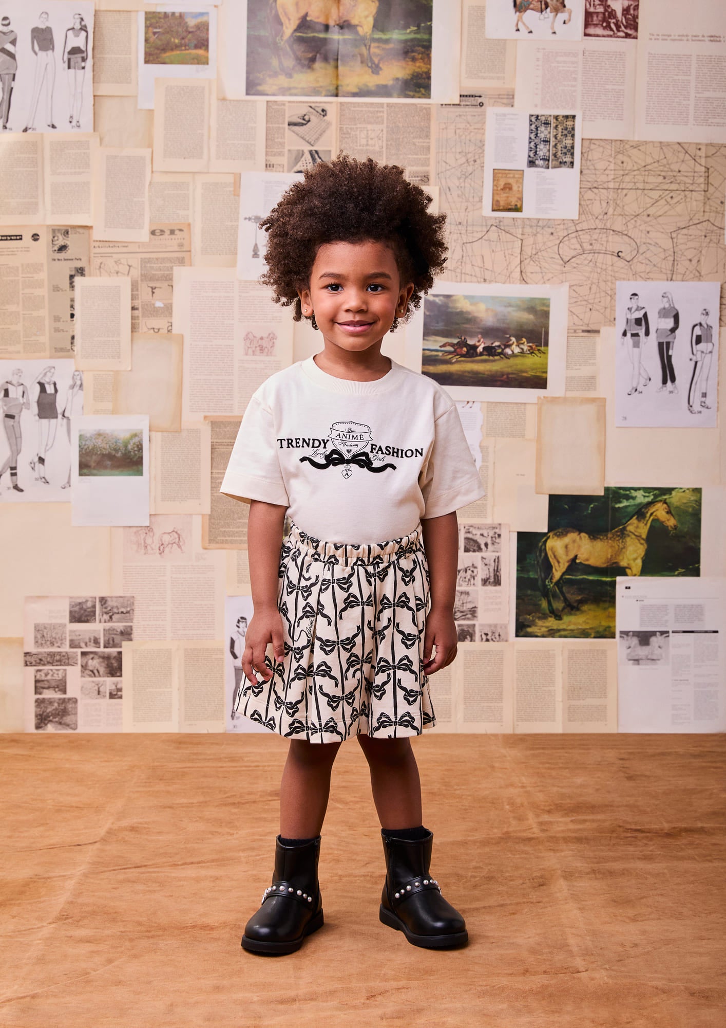 Conjunto Infantil Animê com Shorts e Blusa Bege Fashion