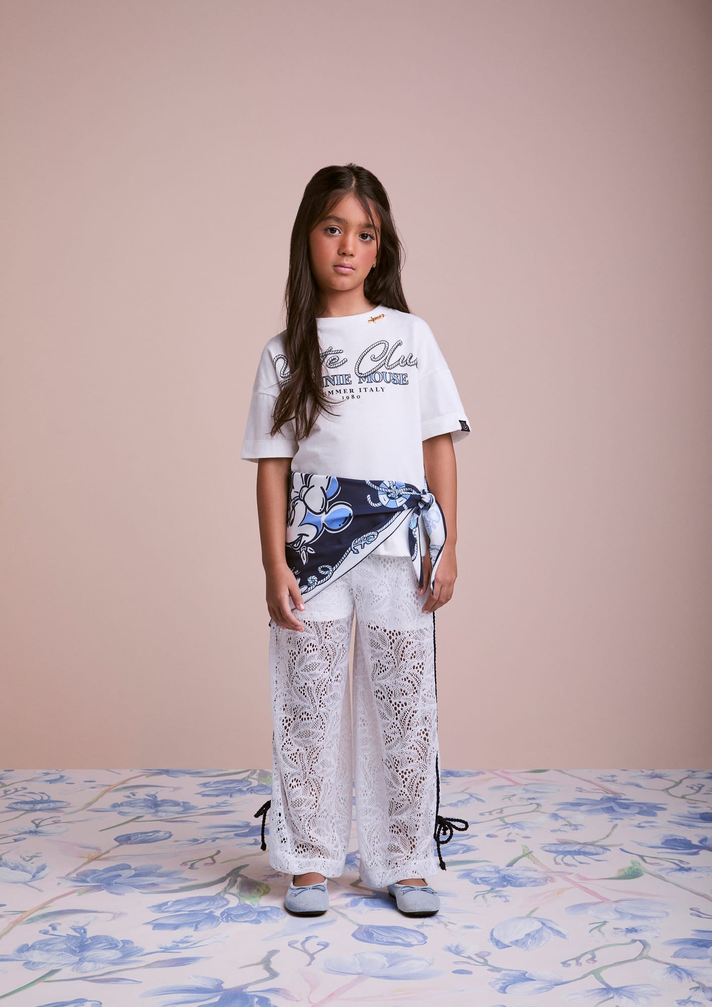 Conjunto Infantil Animê Verão, Calça e Blusa Branca com Lenço Minnie Mouse Disney