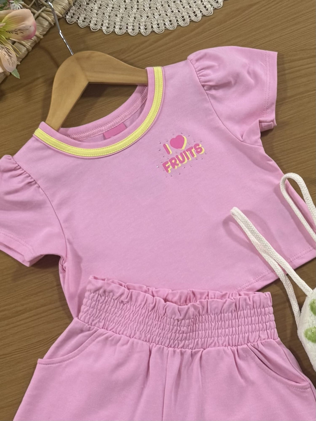 Conjunto Infantil Cinti Verão com Shorts e Blusa Rosa Fruits com Bolsinha