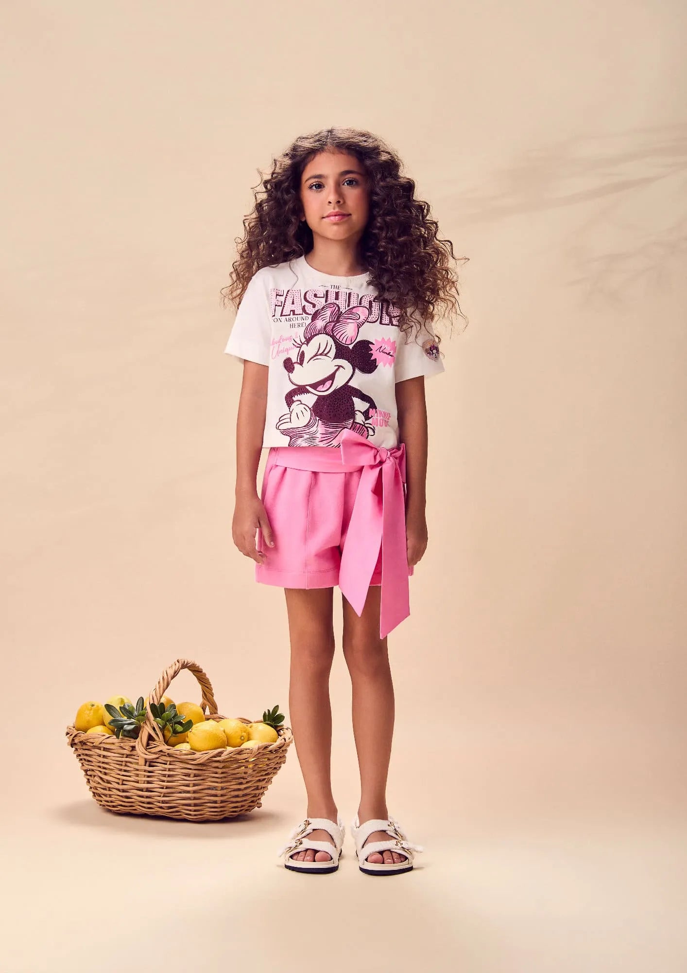 Conjunto Infantil Menina Animê com Shorts Rosa Laço e Blusa Branca Minnie Strass Disney