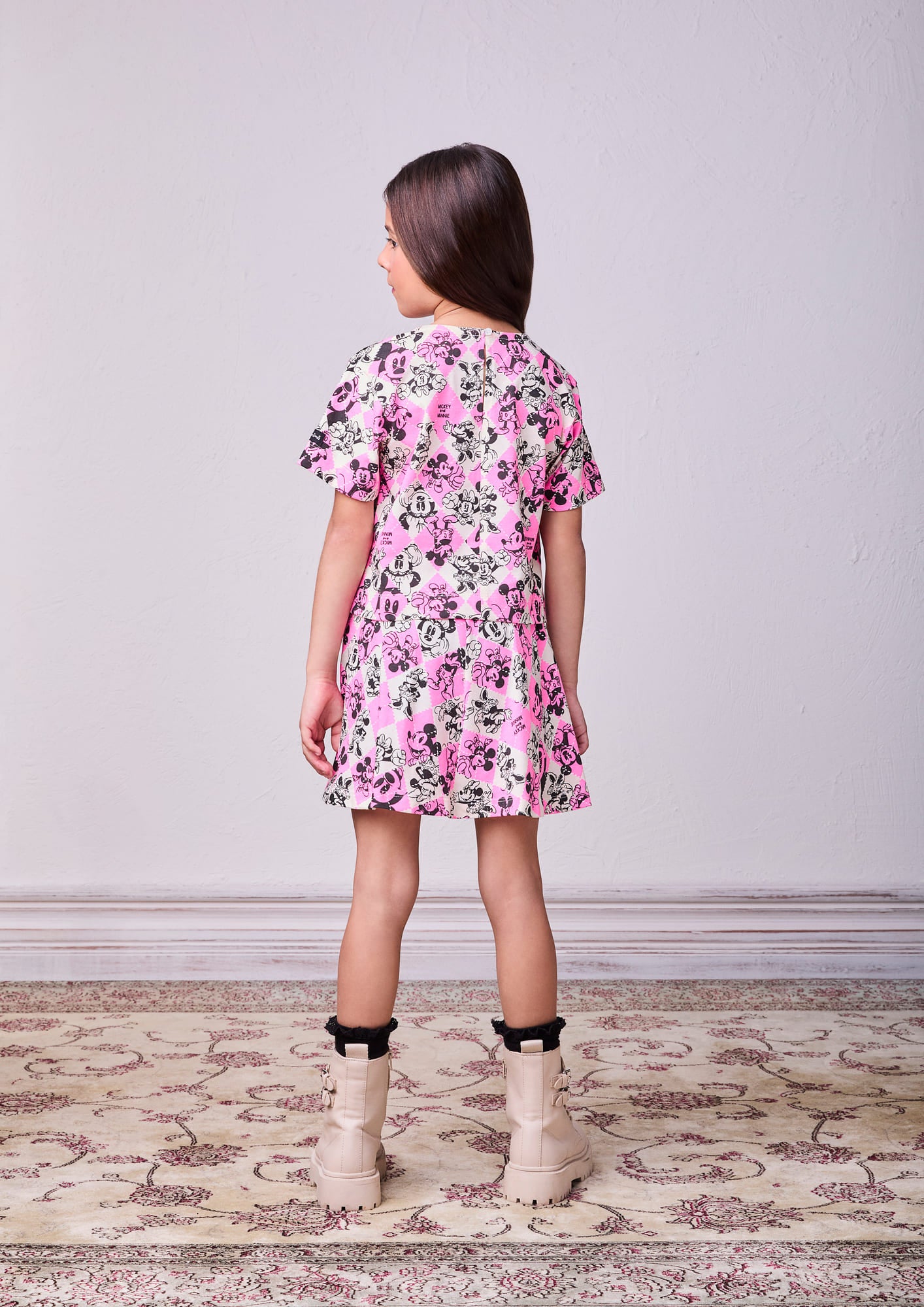Conjunto Infantil Animê com Saia e Blusa Rosa Xadrez Minnie e Mickey Disney