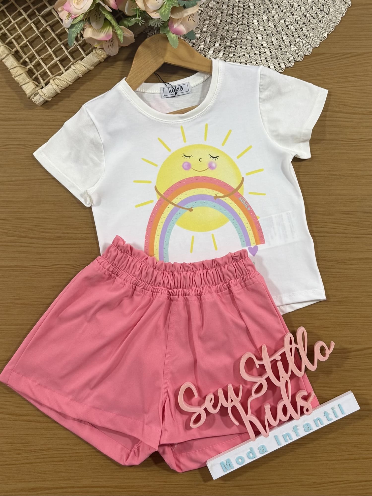Conjunto Infantil Kukiê com Shorts Rosa e Blusa Manga Curta Solzinho