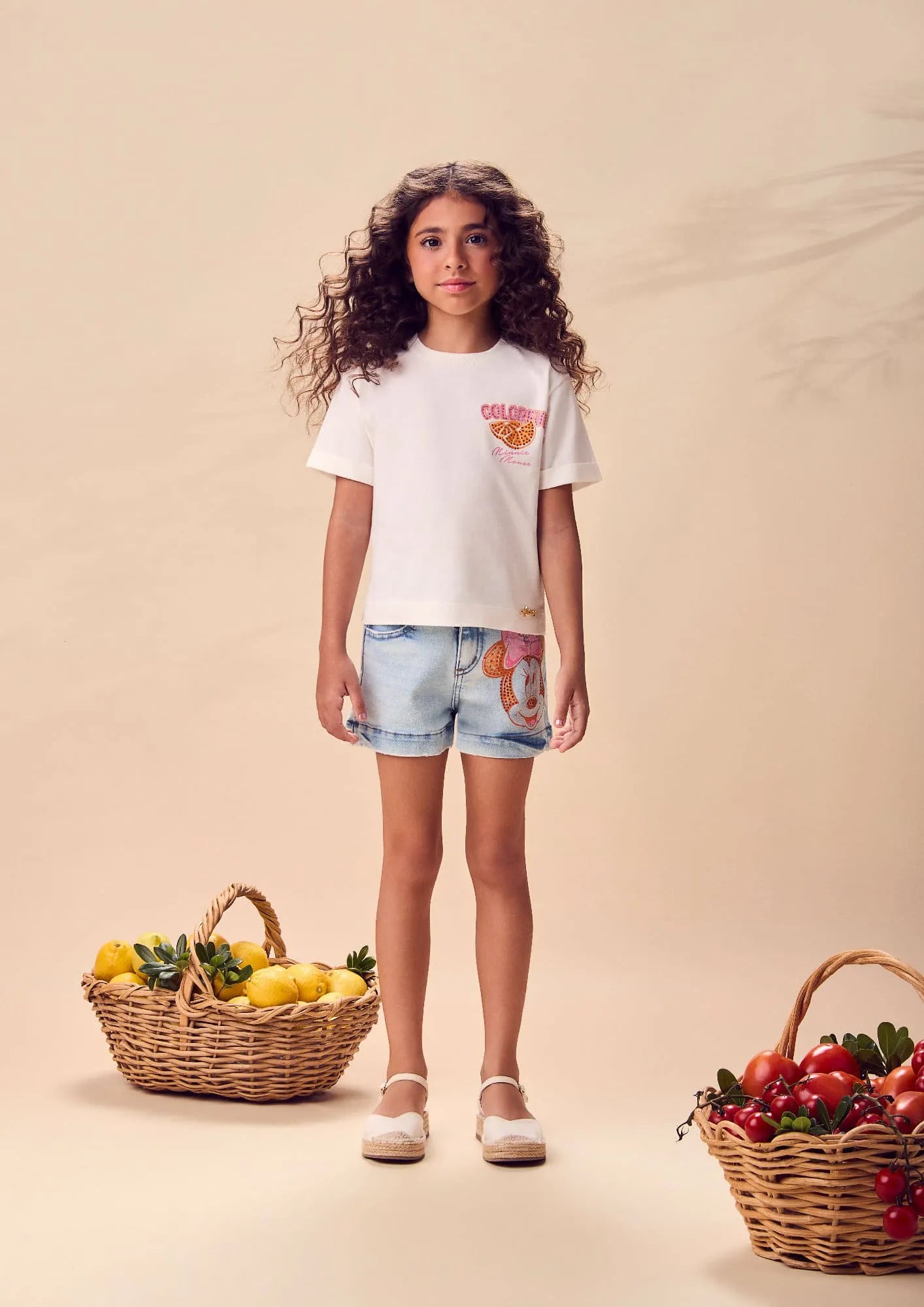 Blusa Infantil Menina Animê Branca Colorful Minnie Disney