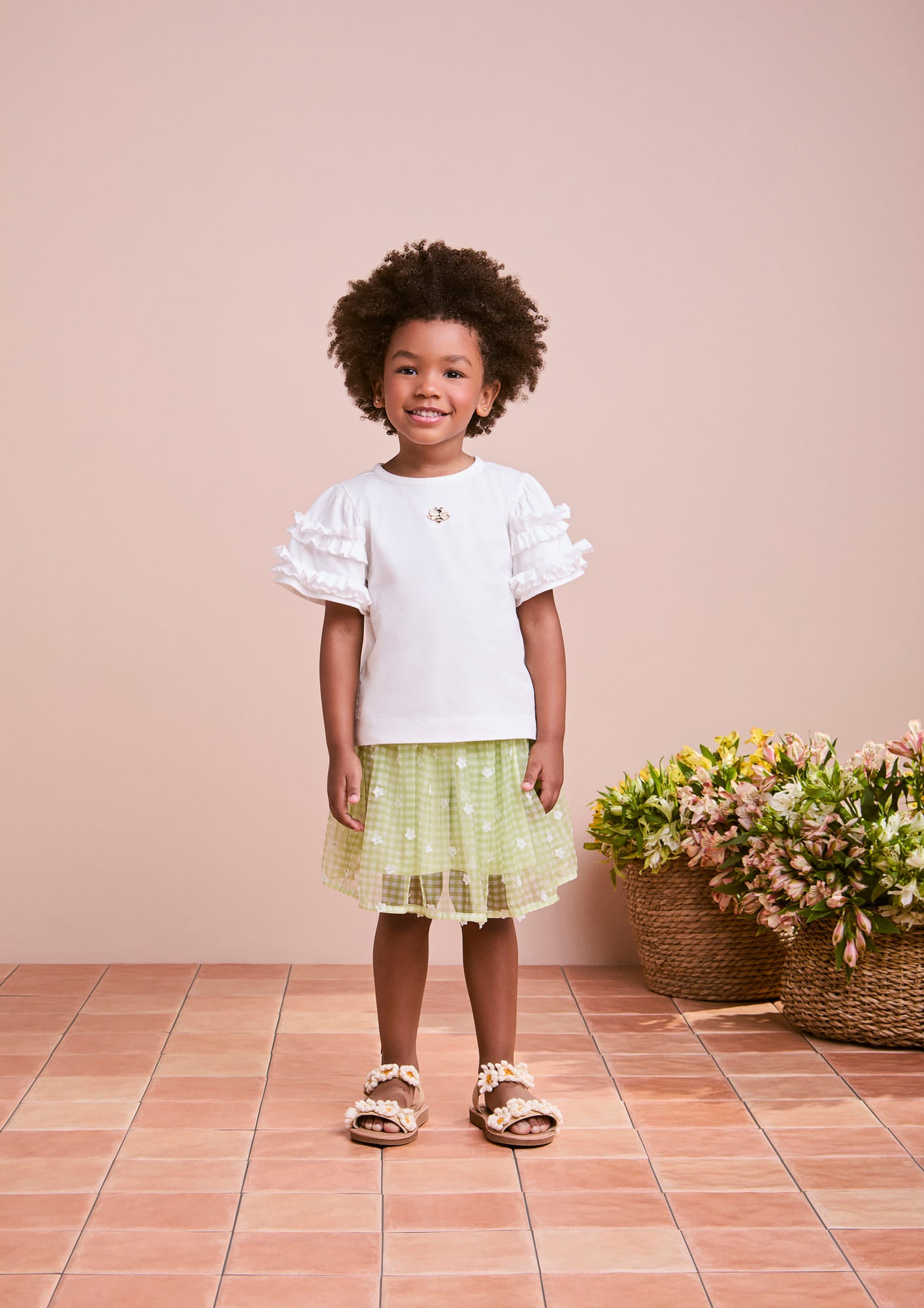 Conjunto Infantil Animê Verão com Saia Verde Xadrez em Tule e Blusa Branca