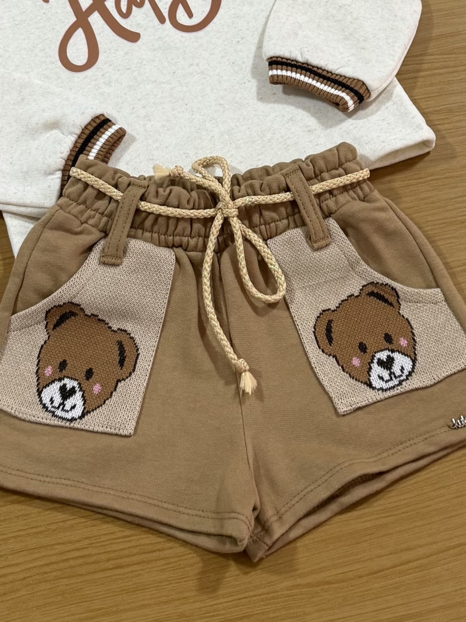 Conjunto Infantil Kukiê Inverno com Shorts Marrom Ursinho e Blusa Manga Longa Happy