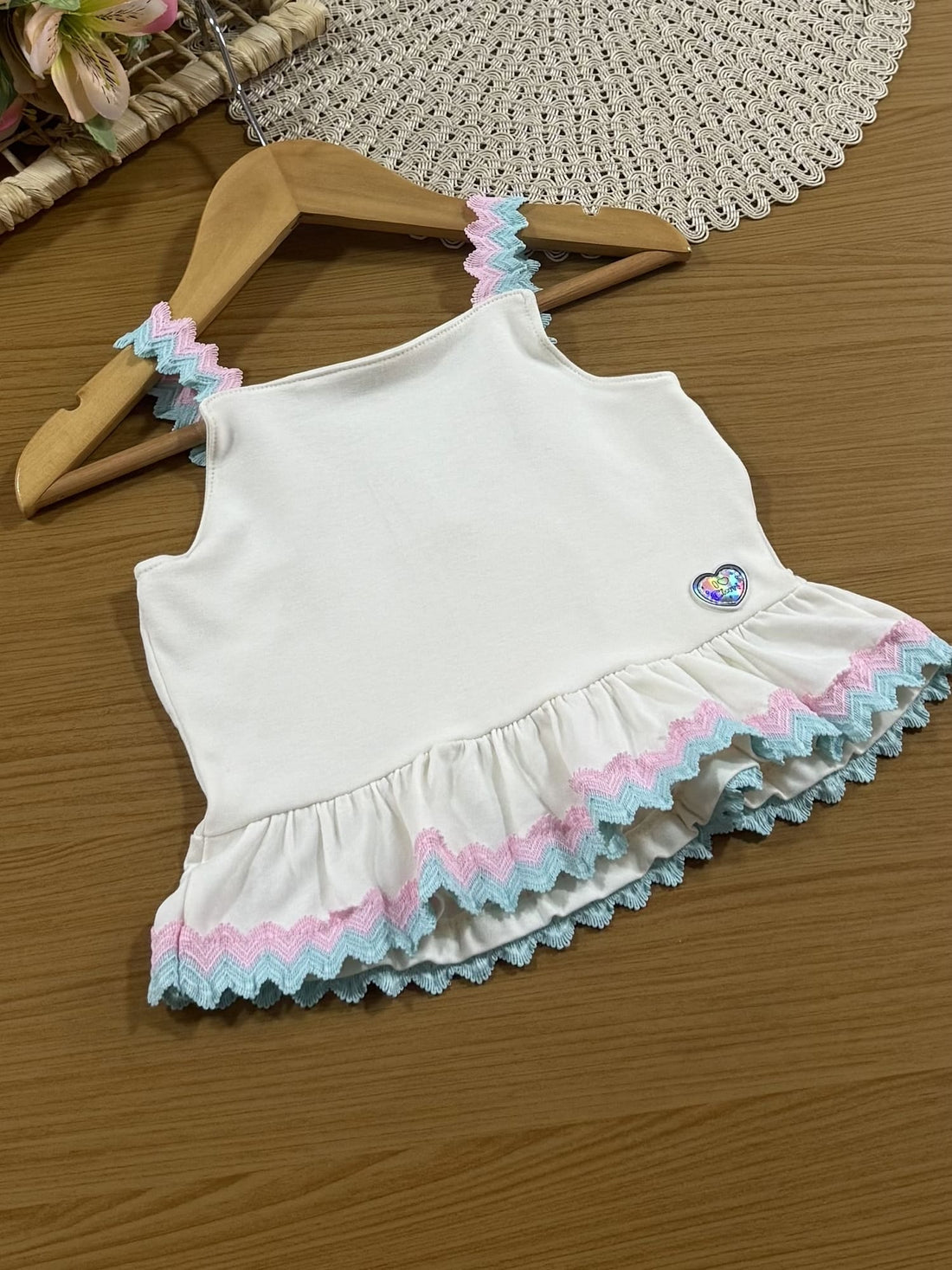 Conjunto Infantil Cinti Verão com Shorts Rosa e Cropped Branco