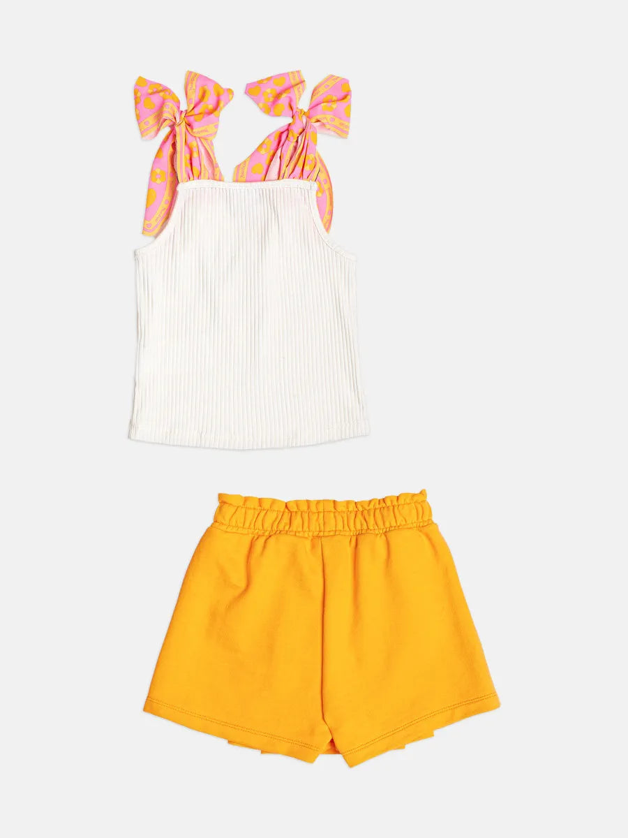 Conjunto Infantil Menina Momi com Shorts-Saia Laranja e Blusa Canelada Branca