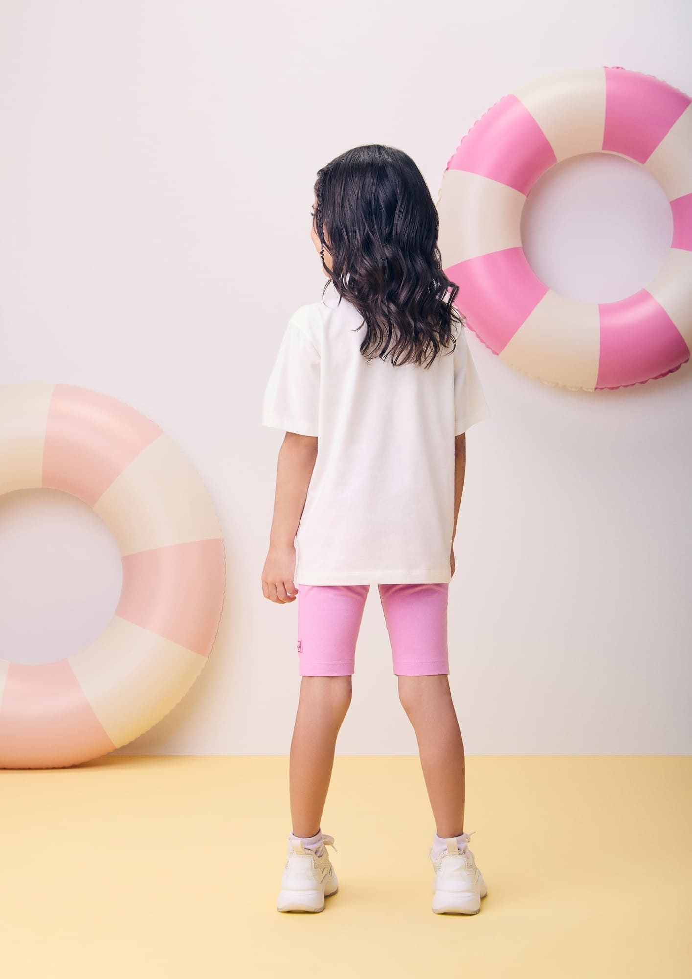Conjunto Infantil Momi Verão com Shorts Ciclista Lilás e Blusa Branca Ariel Disney