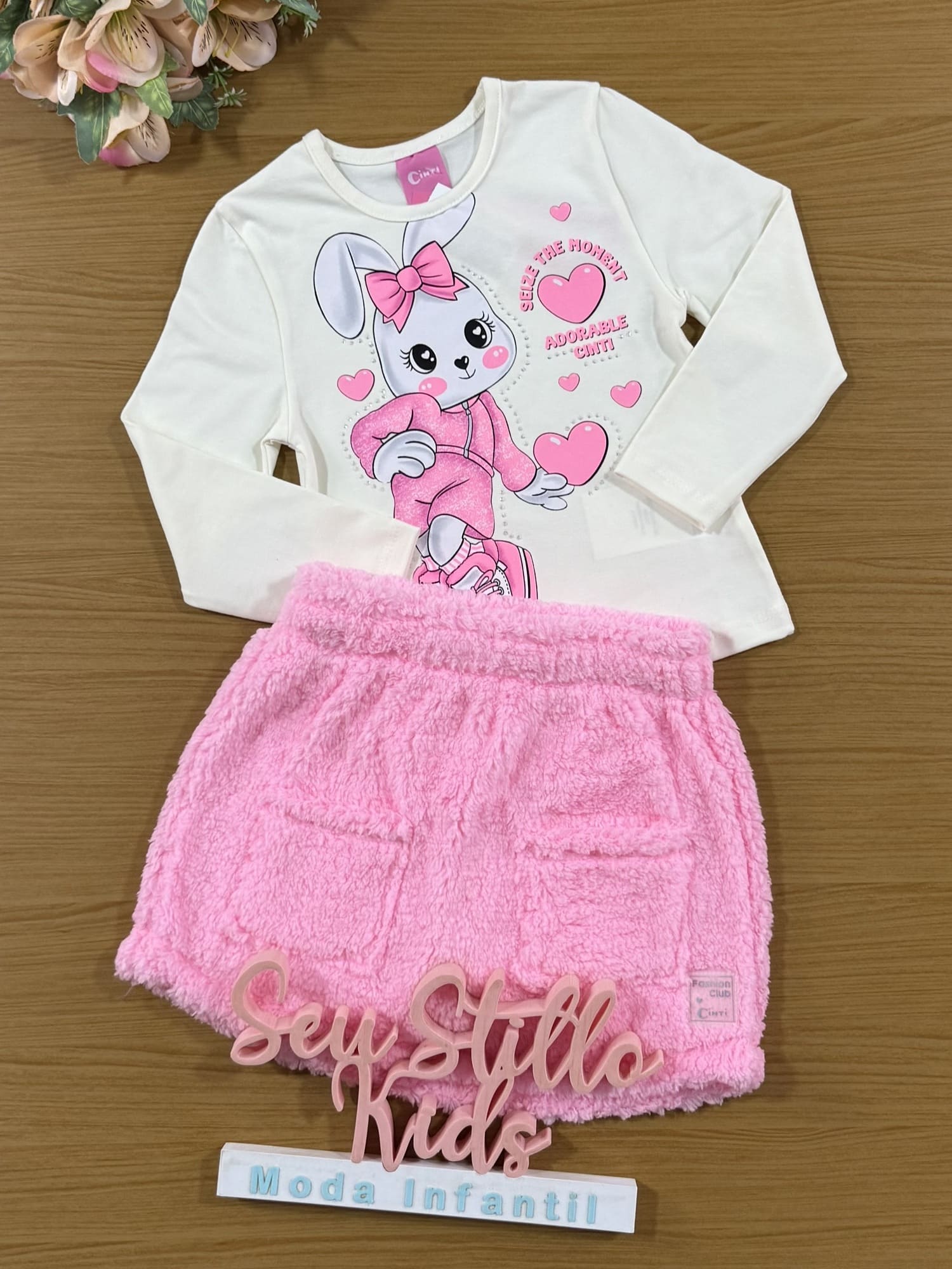 Conjunto Infantil Cinti Inverno Shorts Saia e Blusa Manga Longa Branca Coelhinha